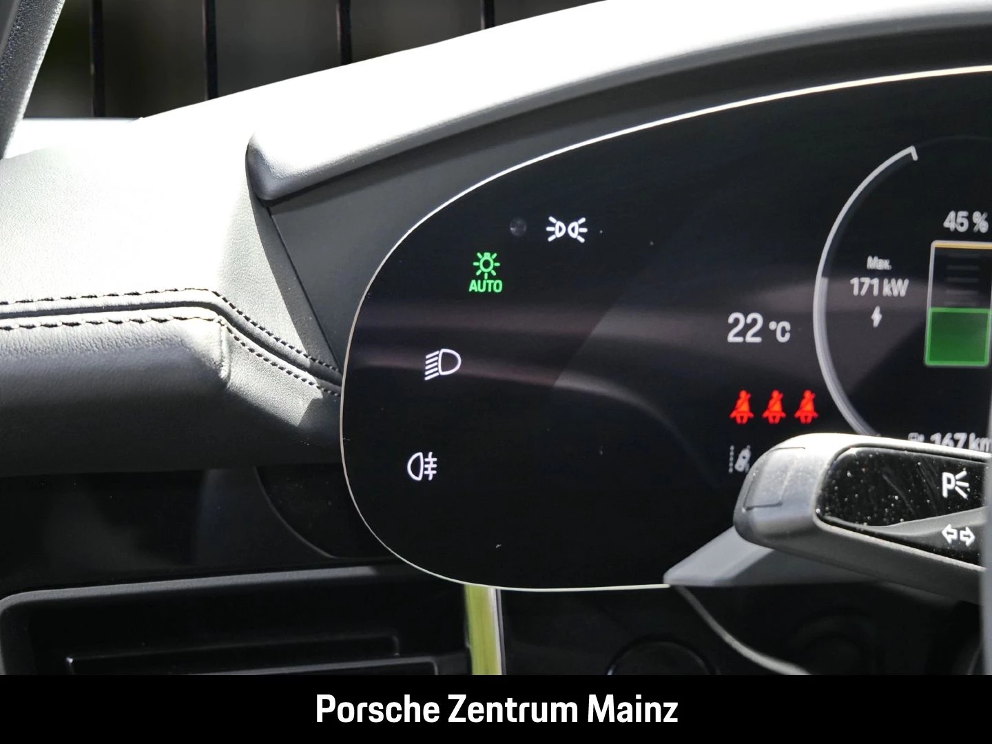 Porsche Taycan Black Edition InnoDrive HA-Lenkung HeadUp black edition