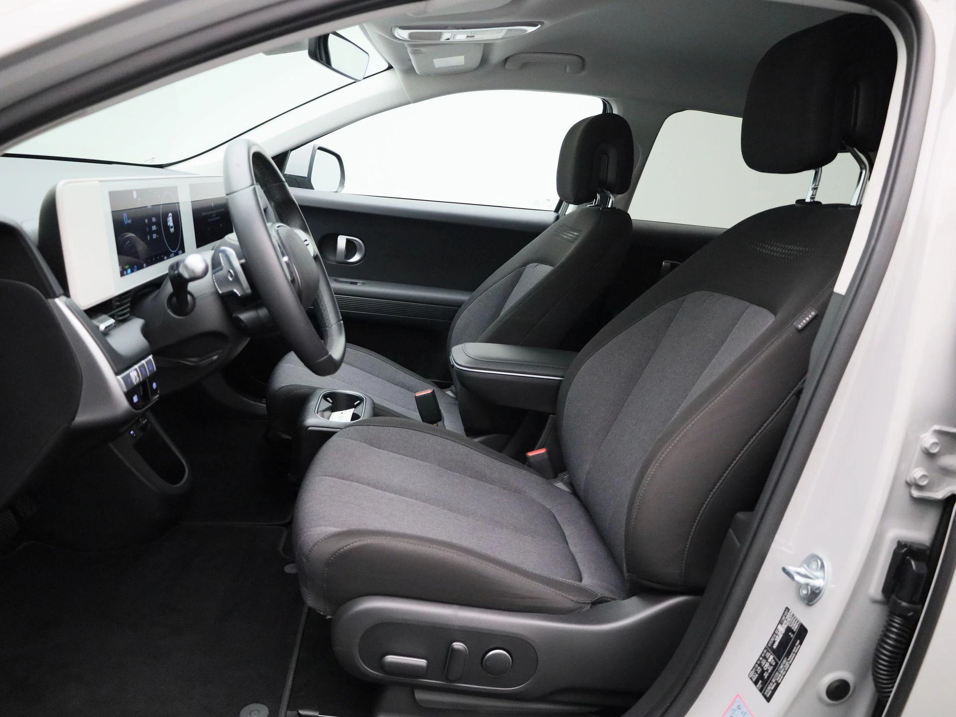 Hyundai-IONIQ 5-image-9