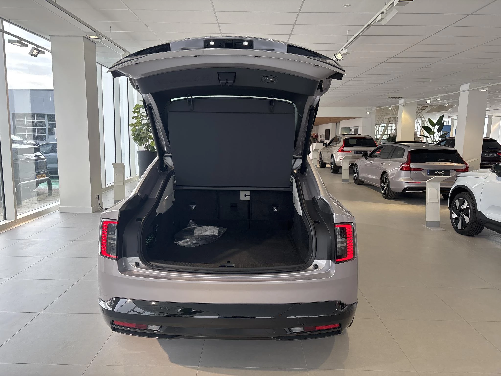 Volvo-ES90-image-5