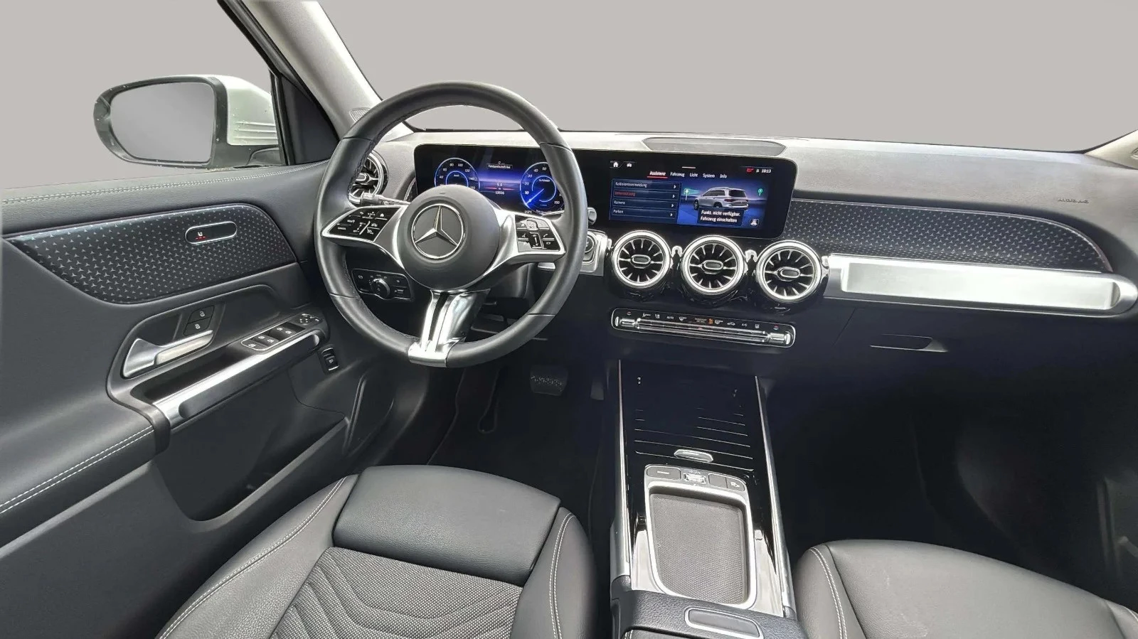 Mercedes-Benz-EQB-image-10