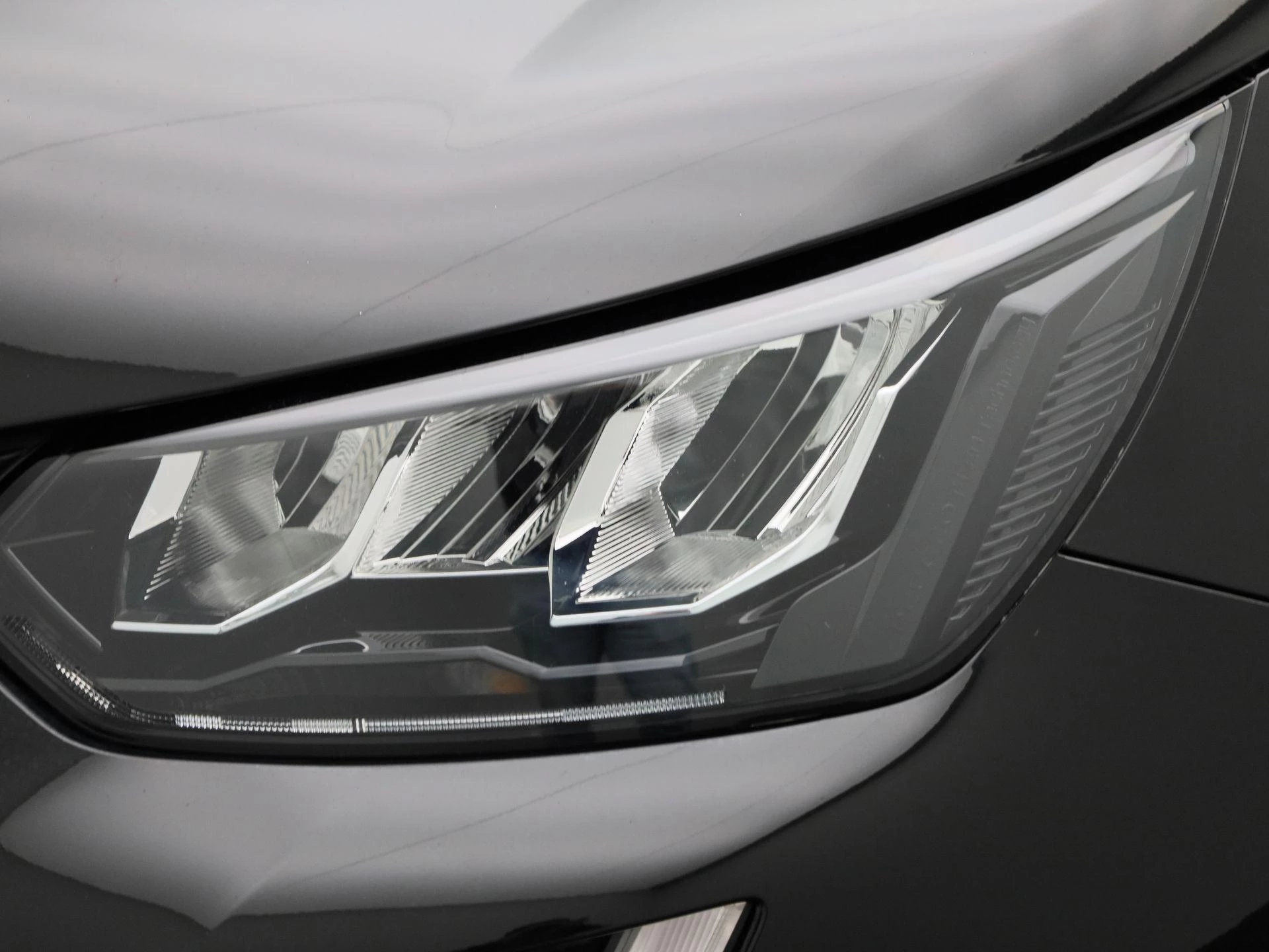 Peugeot 2008 1.5 BlueHDi 96kW S&S EAT8 Allure