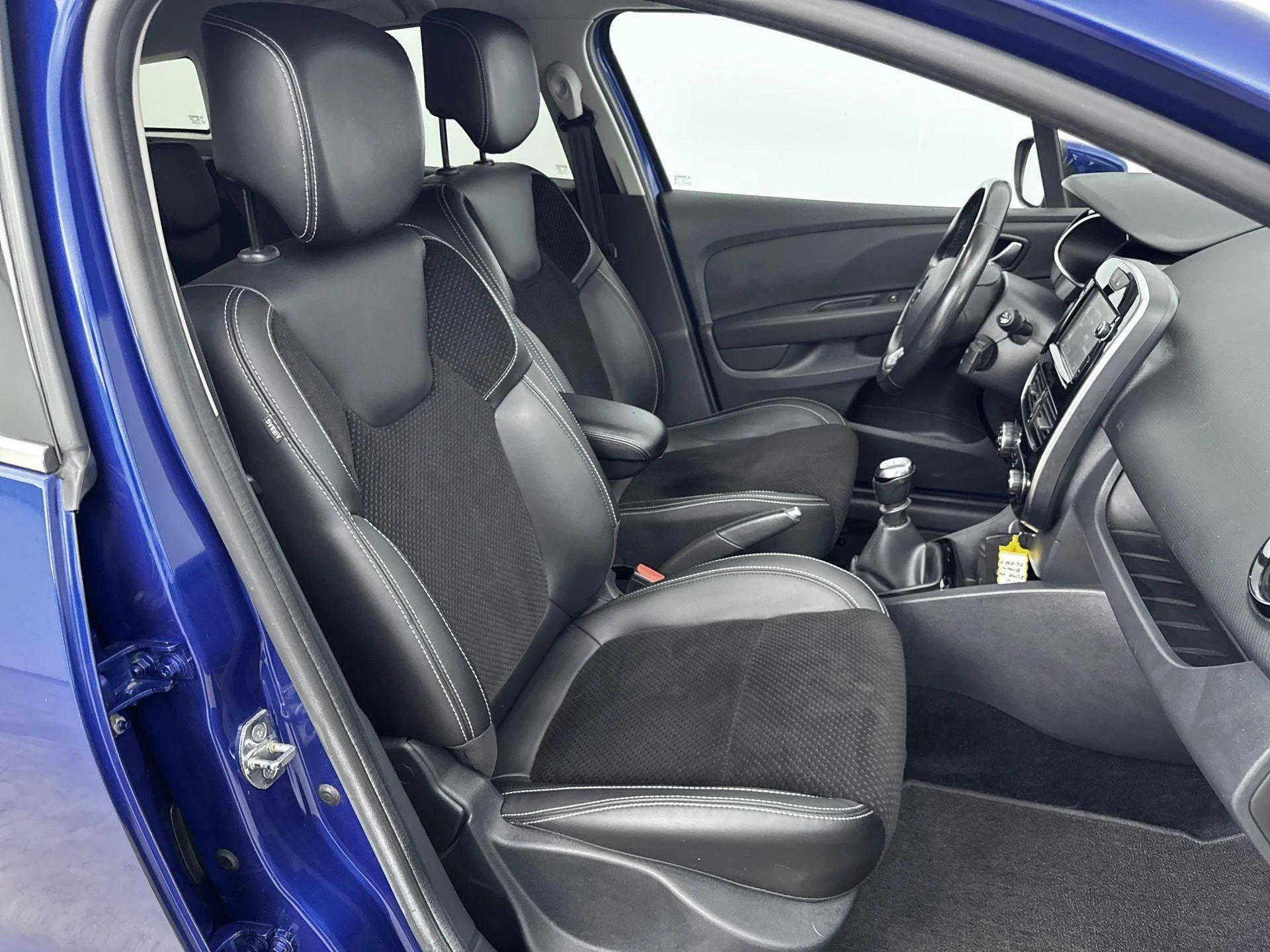 Renault-Clio-image-26