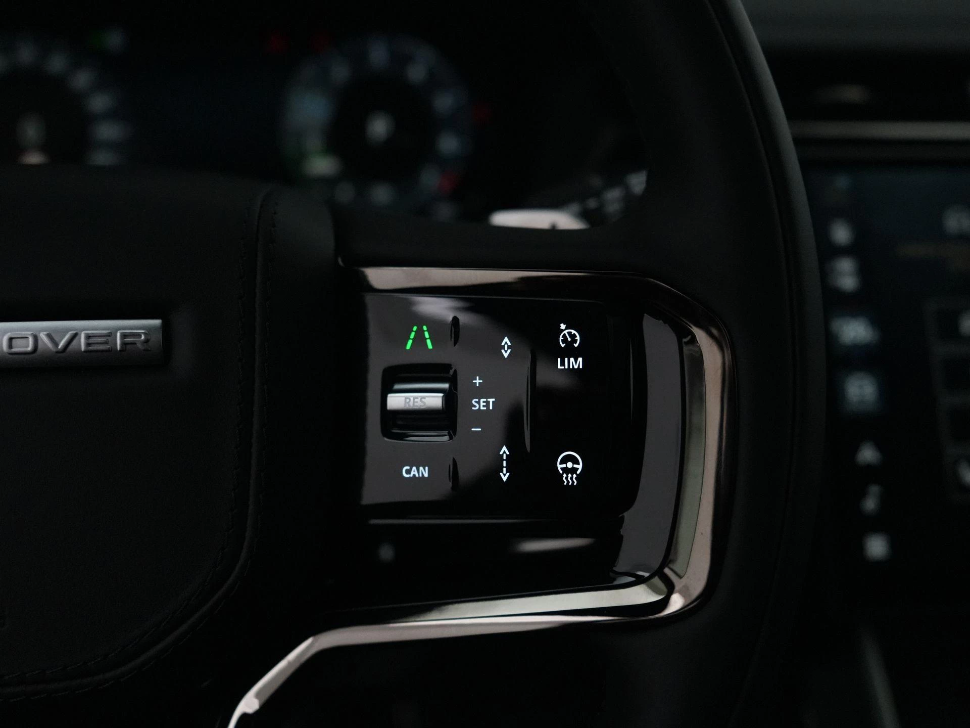 Land Rover-Range Rover Velar-image-14