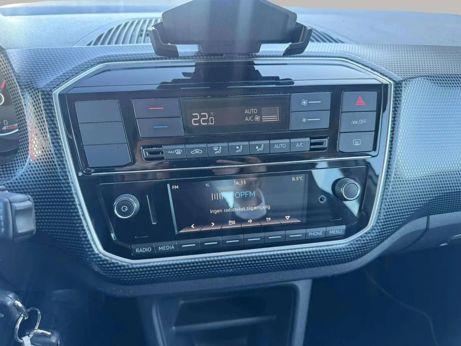 Volkswagen-e-up!-image-12