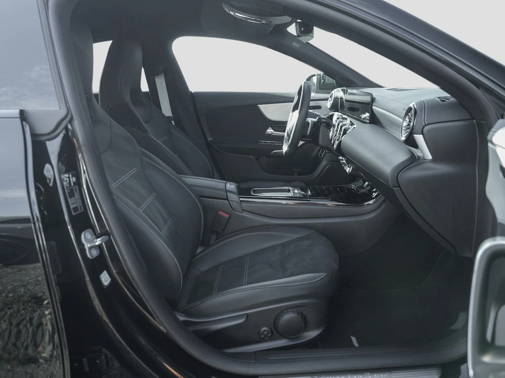 Mercedes-Benz-CLA-image-6
