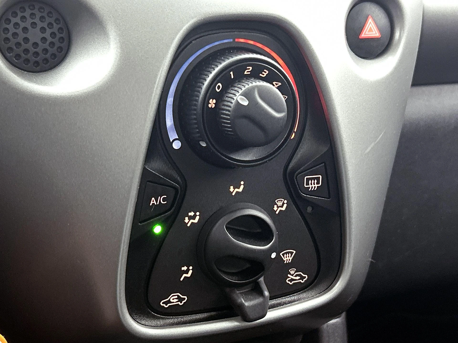 Peugeot-108-image-18