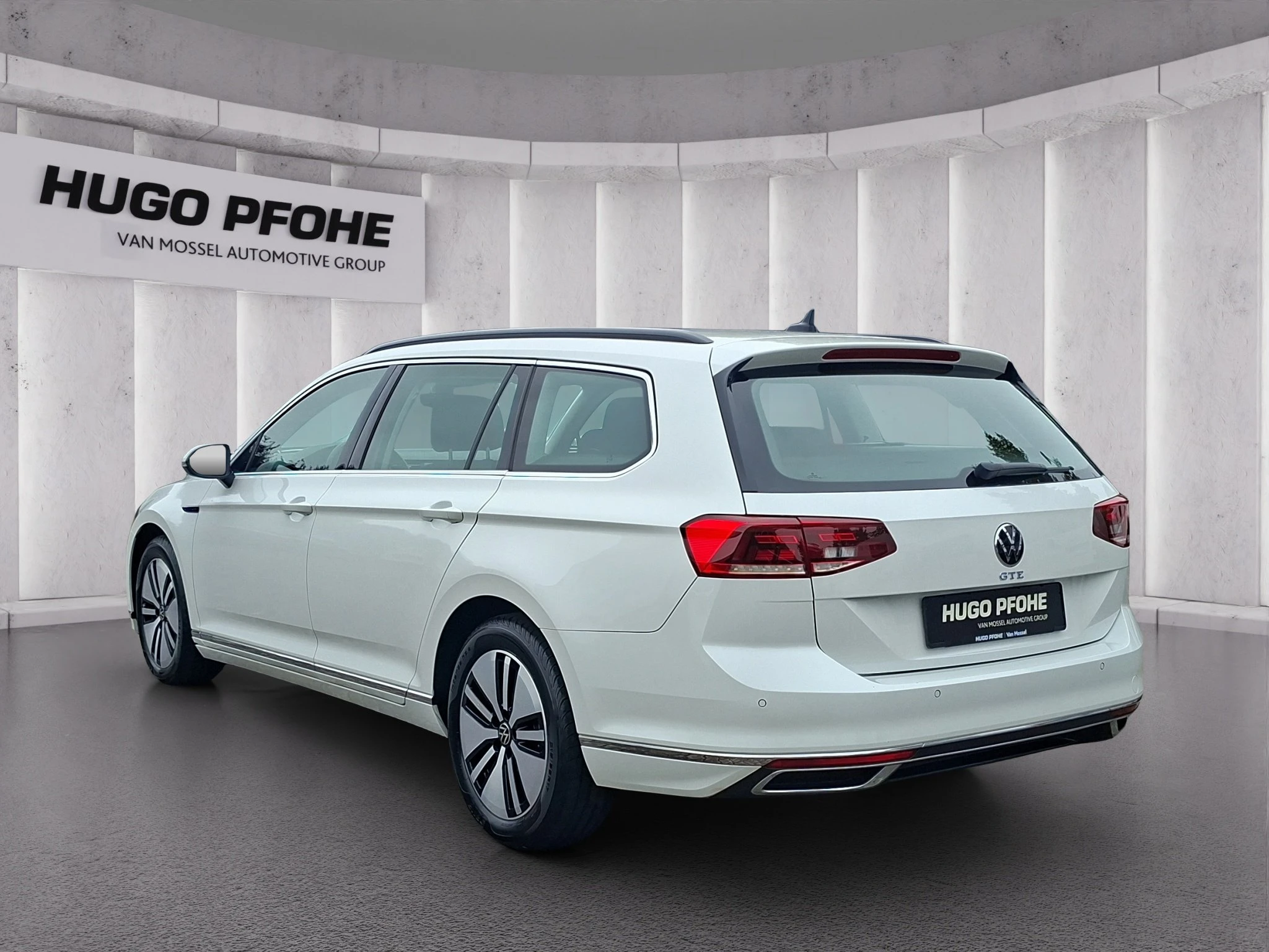 Volkswagen-Passat-image-2
