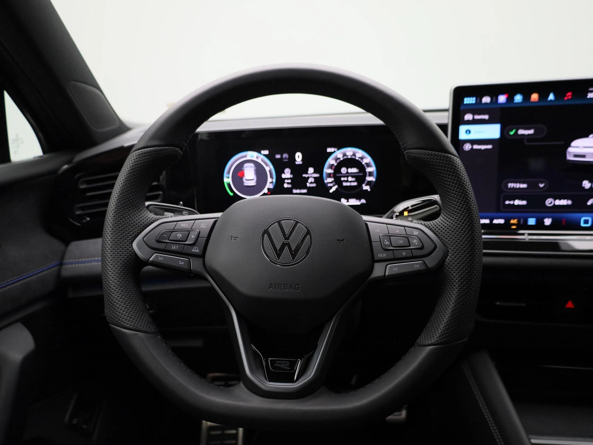 Volkswagen-Tiguan-image-6