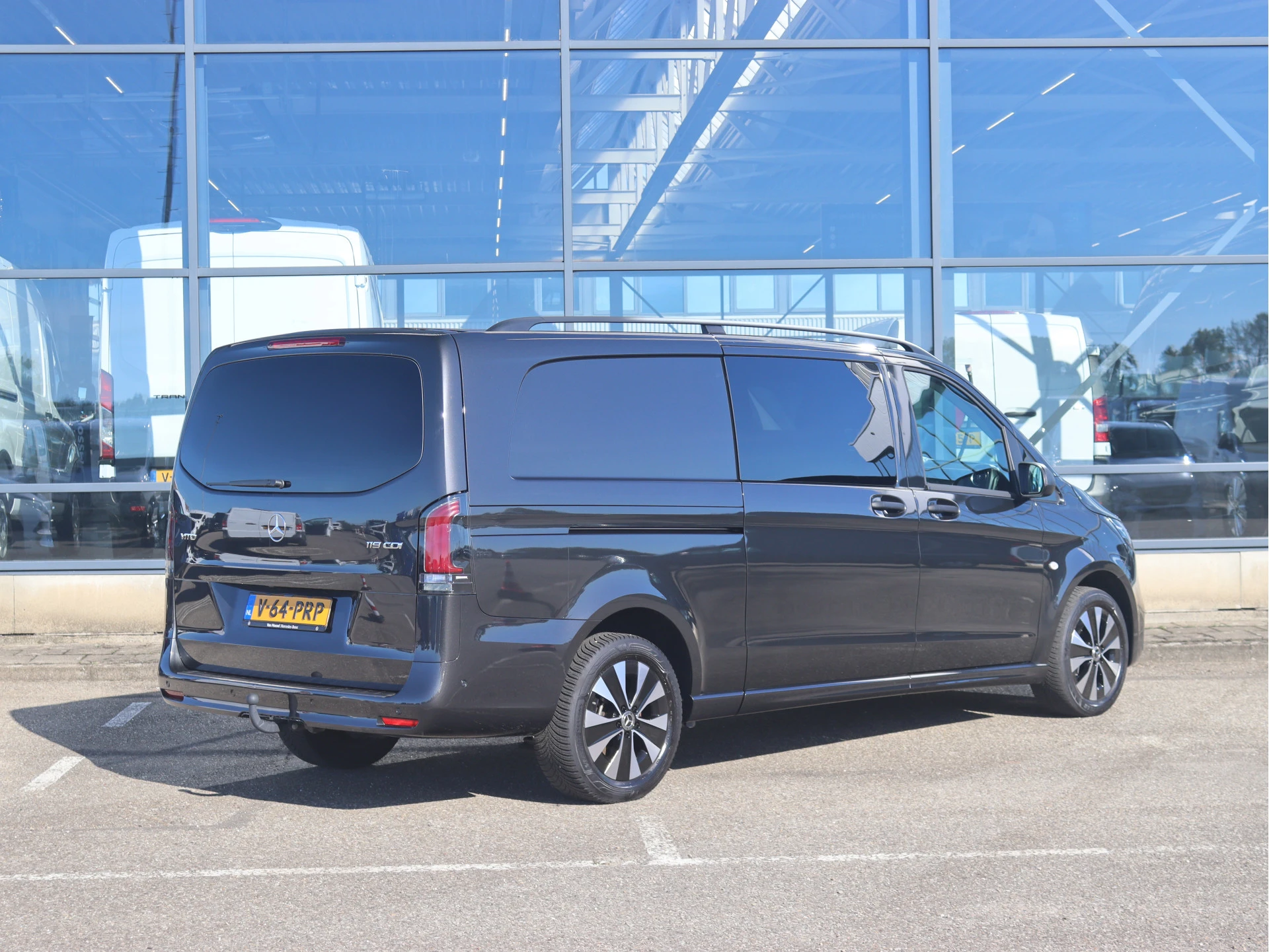 Mercedes-Benz-Vito-image-1