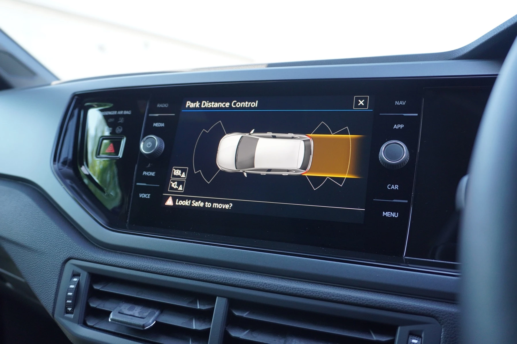 Volkswagen-Polo-image-27