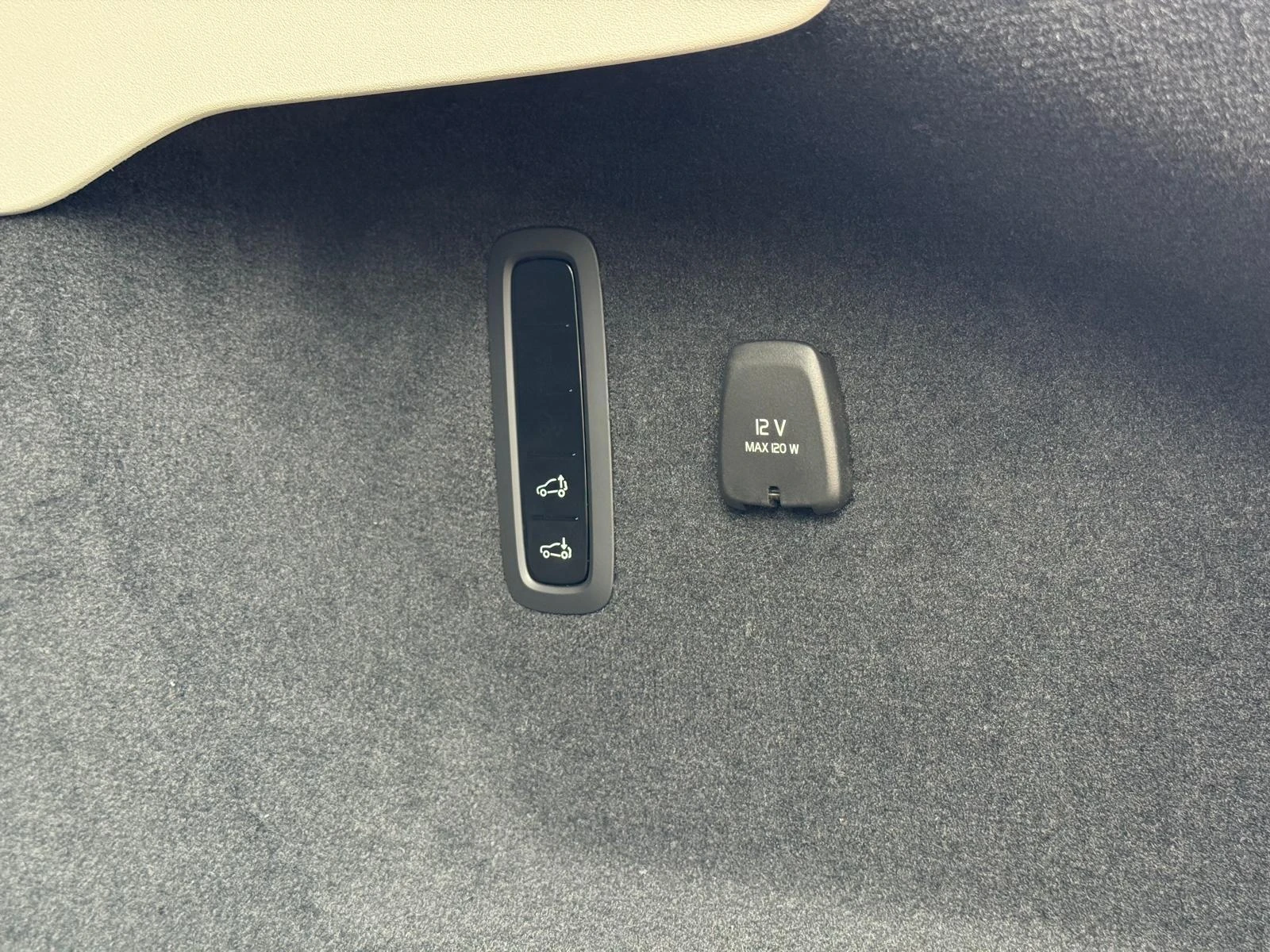 Volvo-ES90-image-27