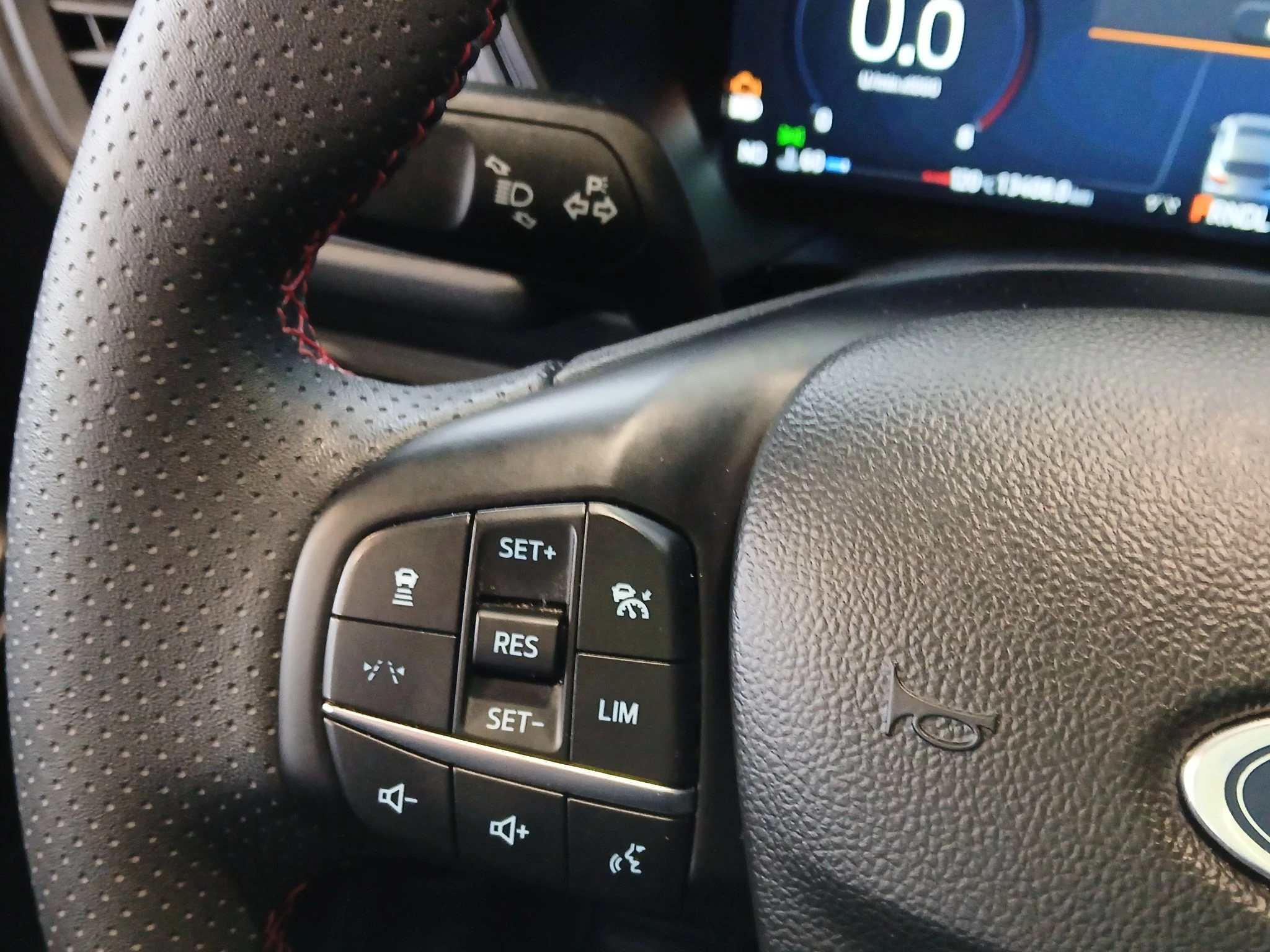 Ford-Kuga-image-20