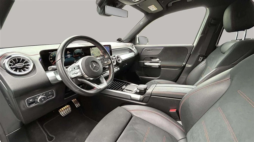 Mercedes-Benz-EQB-image-9