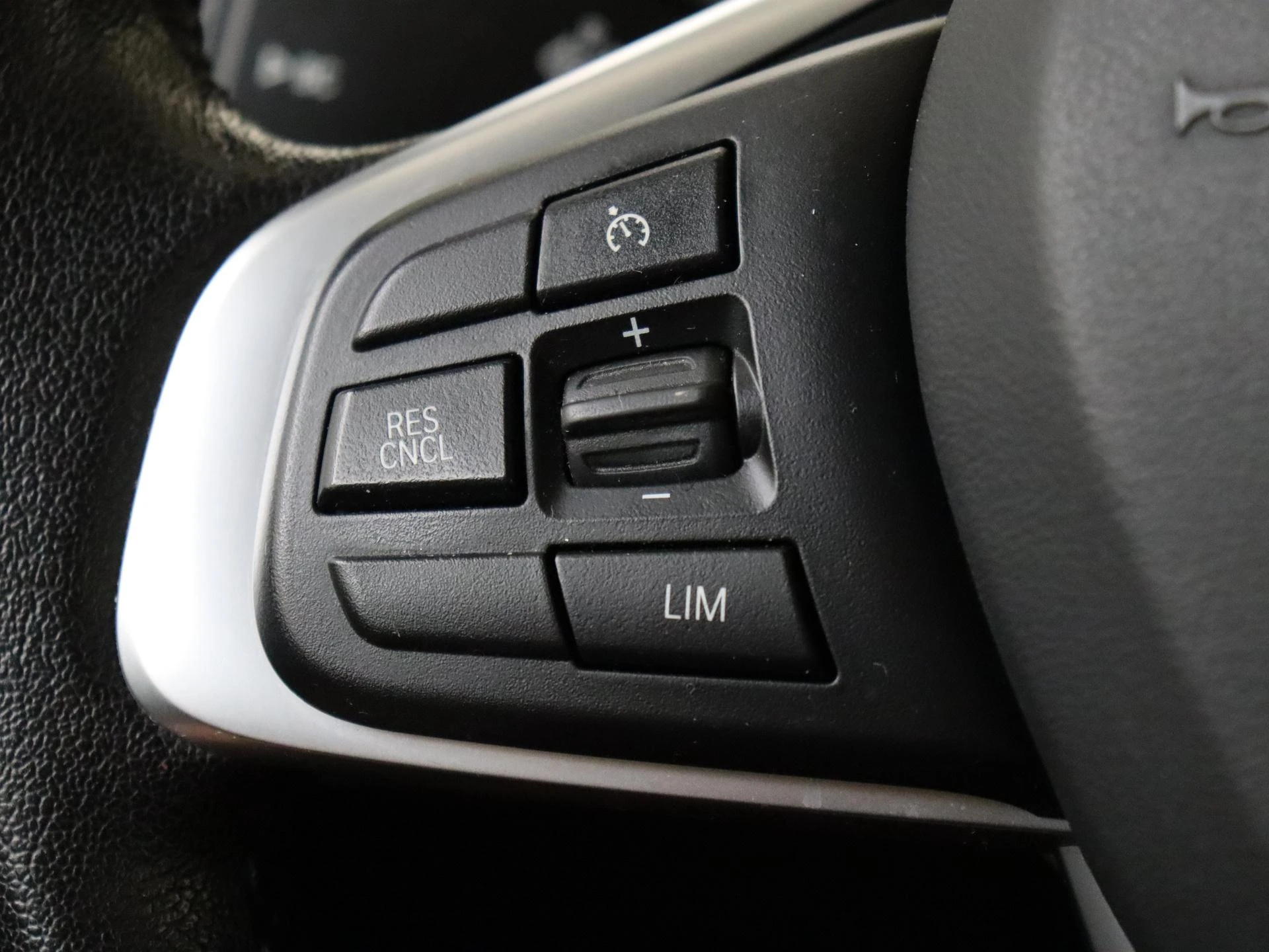 BMW-2 Serie-image-11