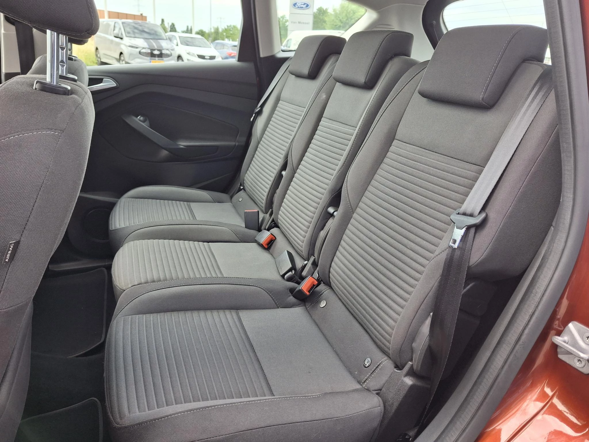 Ford-C-MAX-image-10