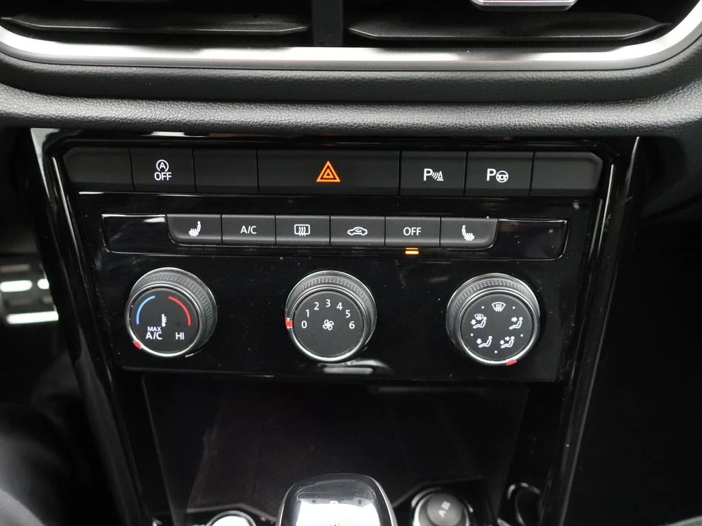 Volkswagen T-Roc T-Roc 1.5TSI R-Line 150PK *AUTOMAAT*TEKHAAK*PDC*APP-CONNECT*VIRTUAL COCKPIT*NAVI*...*