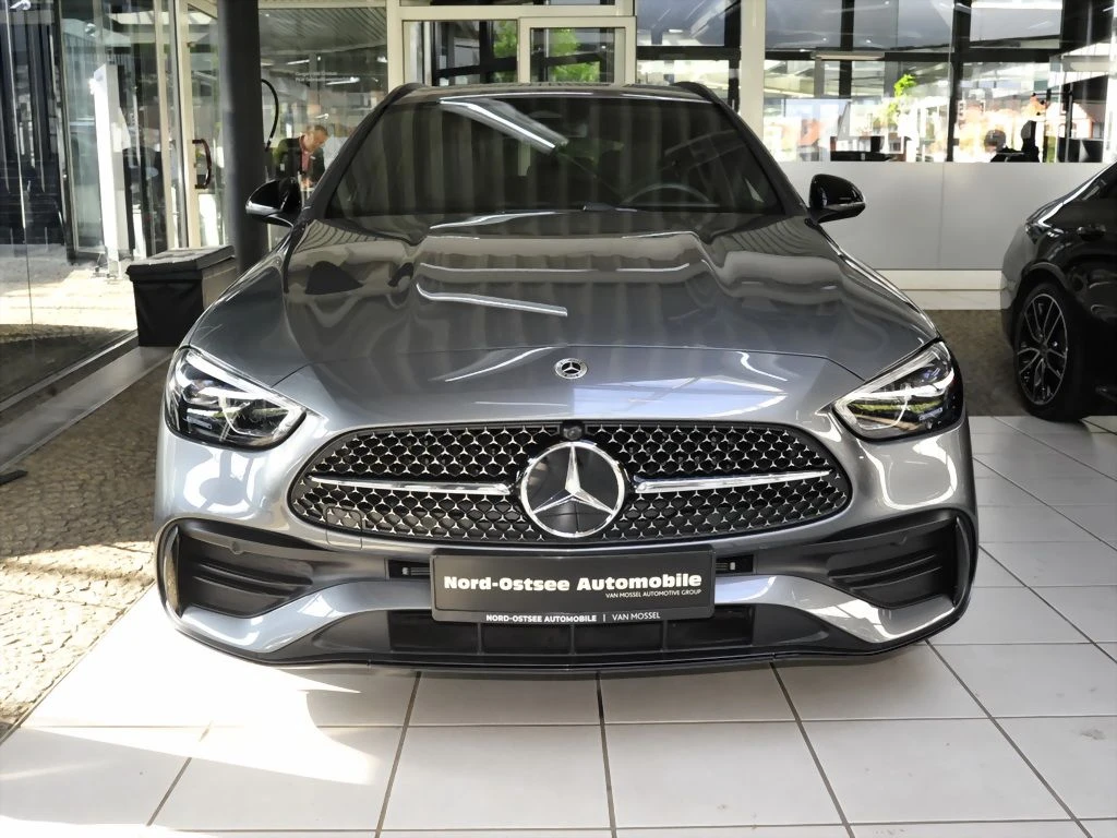 Mercedes-Benz-C-Klasse 300-image-3