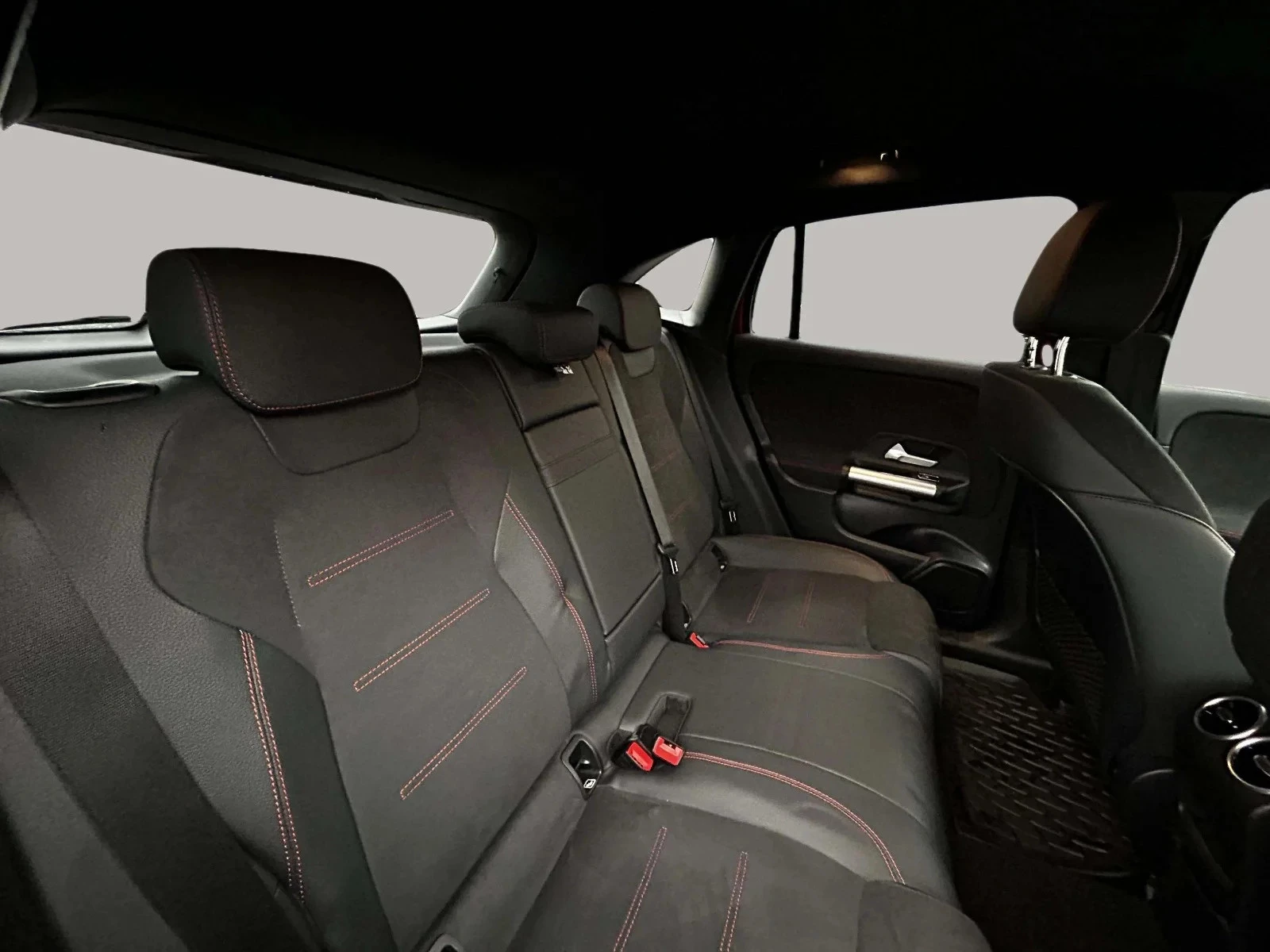 Mercedes-Benz-EQA-image-14