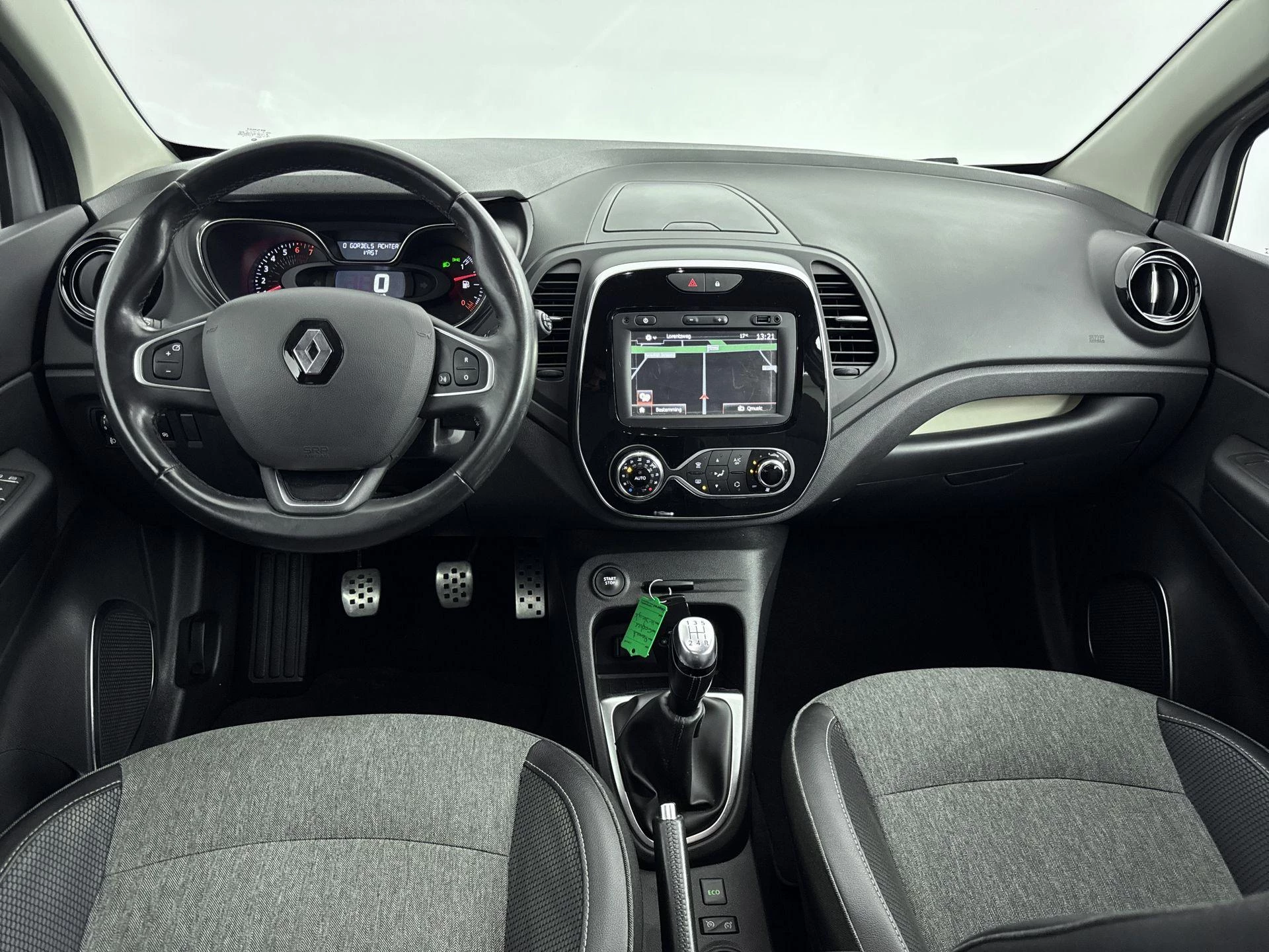 Renault-Captur-image-17