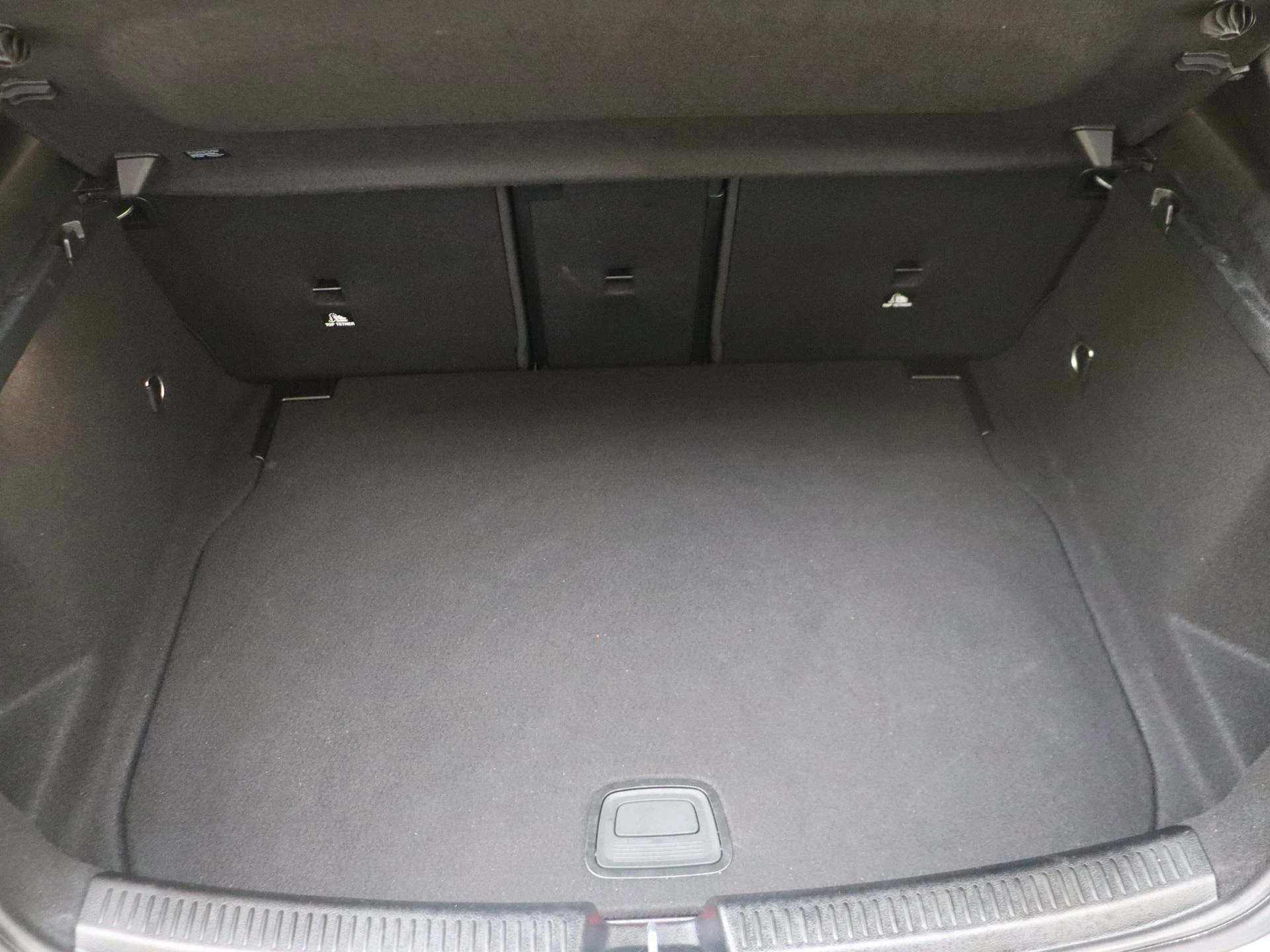 Mercedes-Benz A-Klasse 180 Business Solution AMG