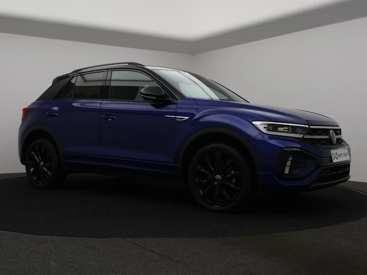 Volkswagen-T-Roc-image-2