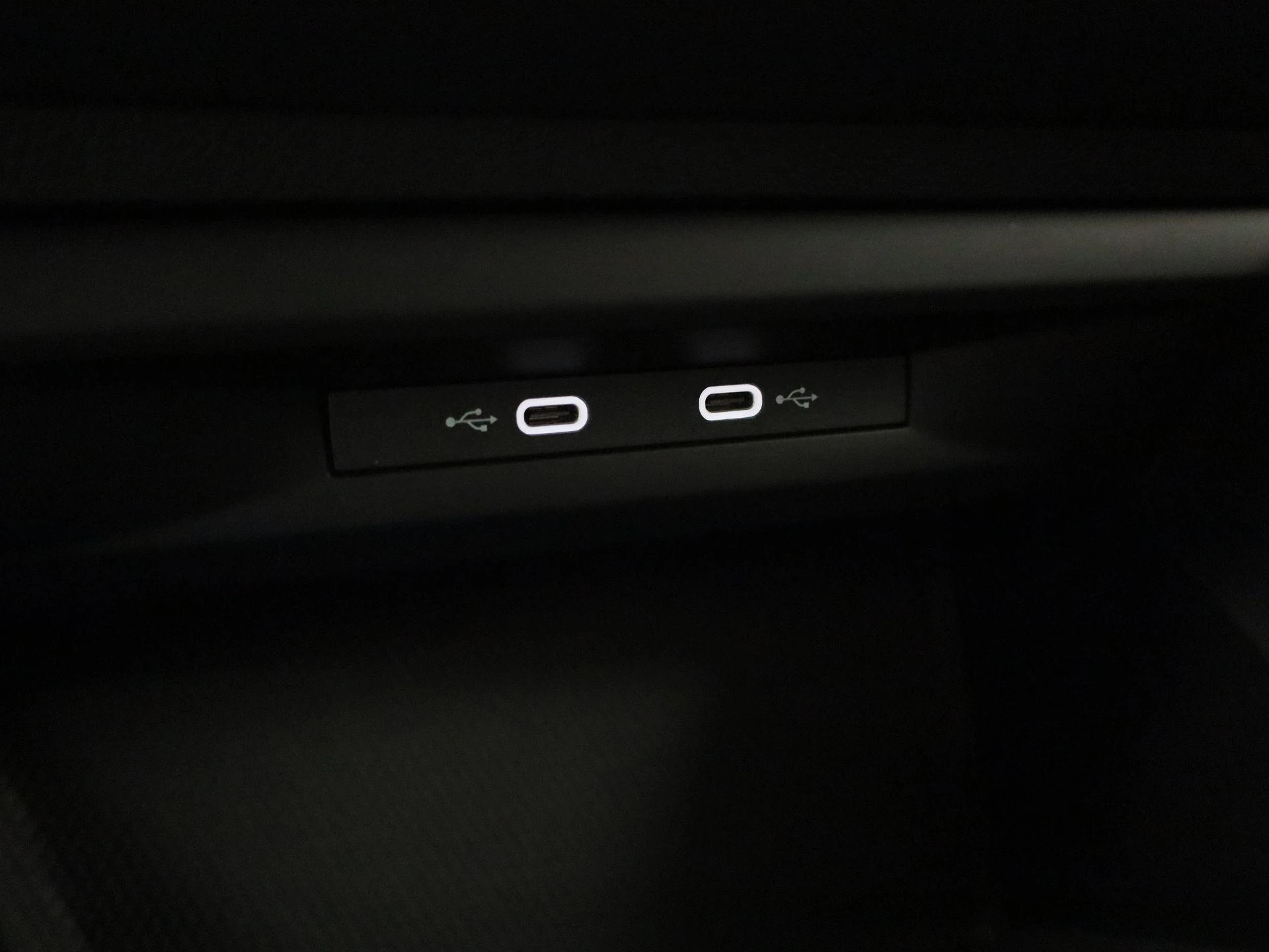 Volkswagen-Golf-image-34