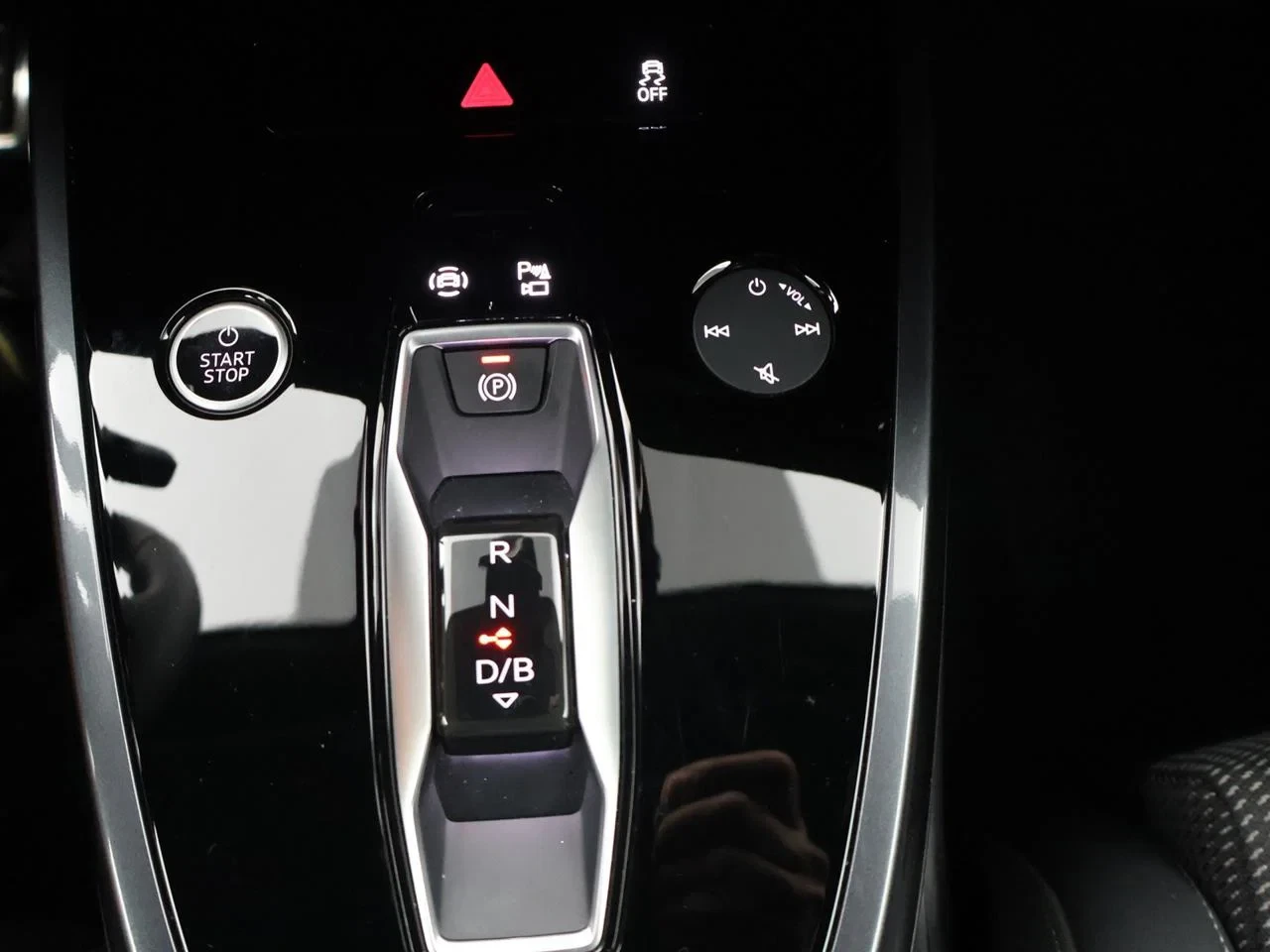 Audi-Q4 e-tron-image-13