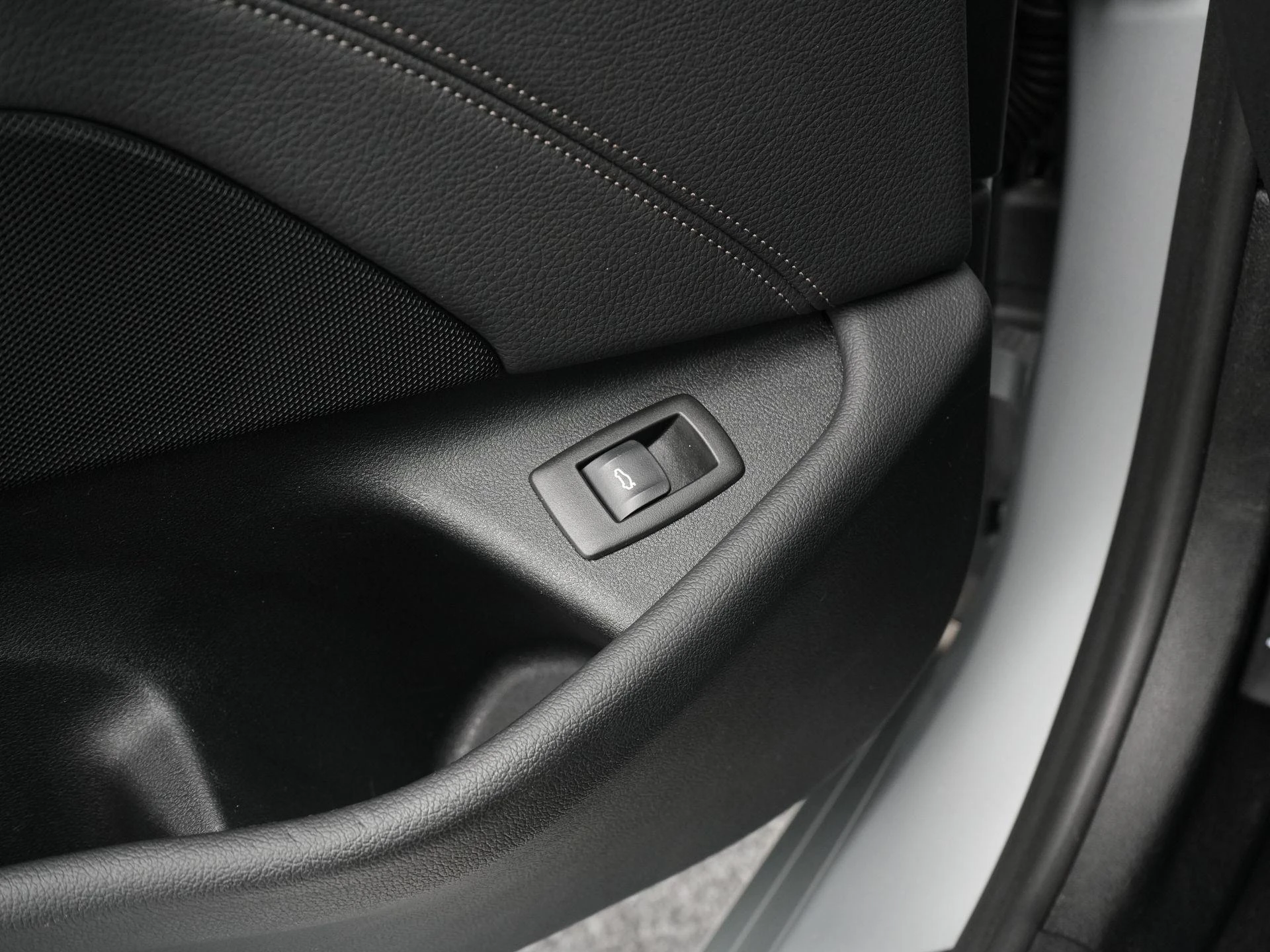 BMW-5 Serie-image-36