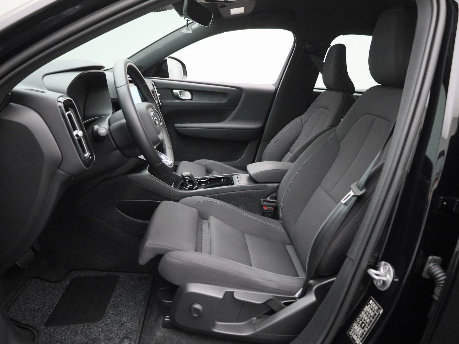 Volvo-XC40-image-9