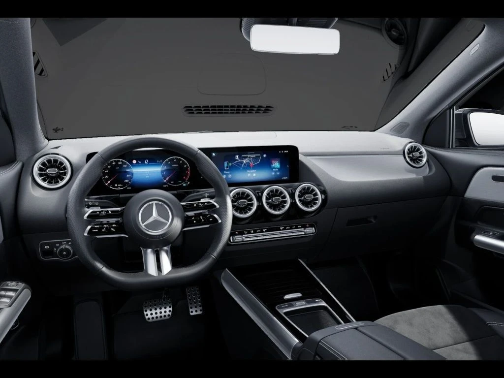 Mercedes-Benz-GLA 200-image-9