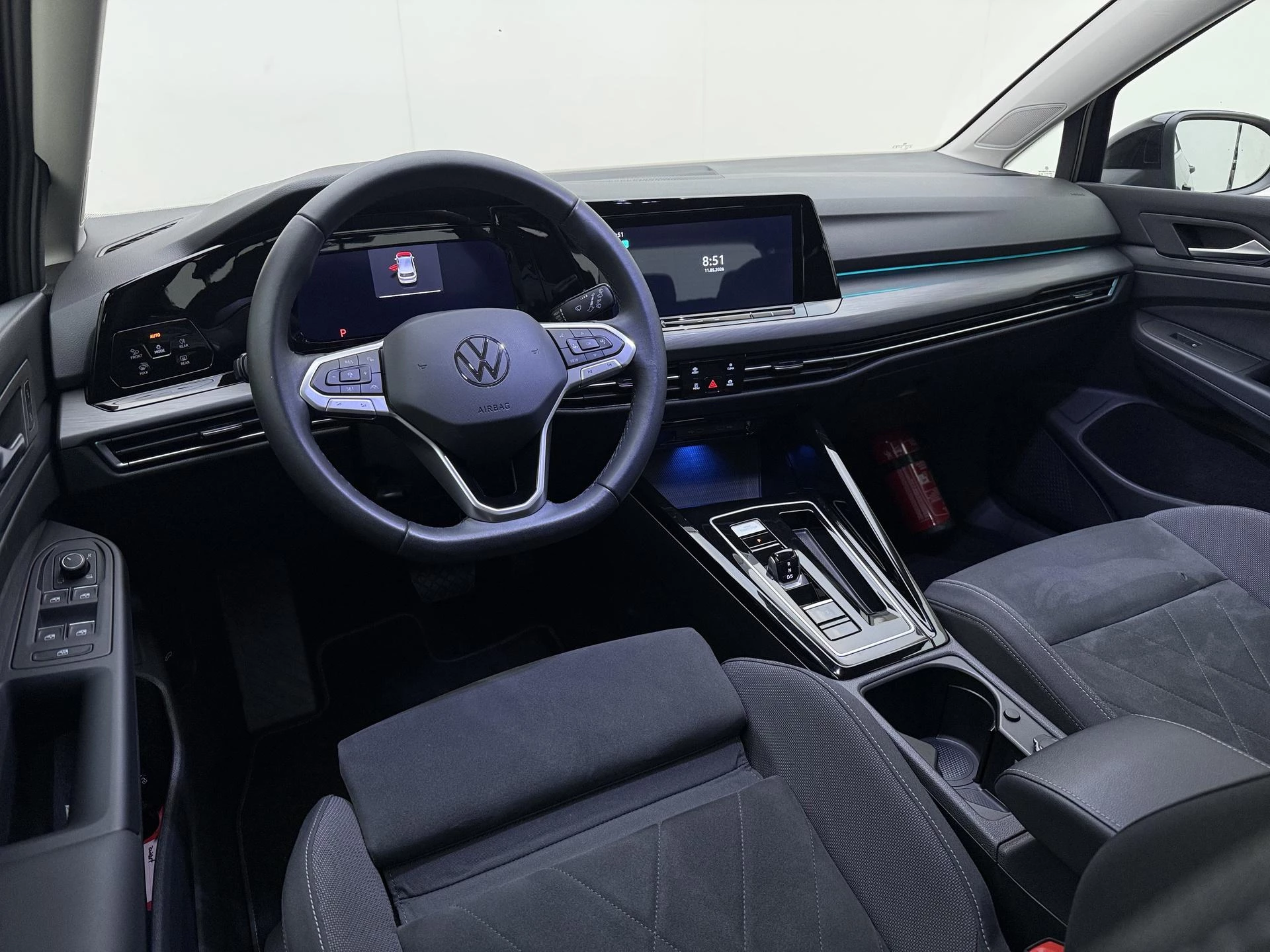 Volkswagen-Golf-image-9