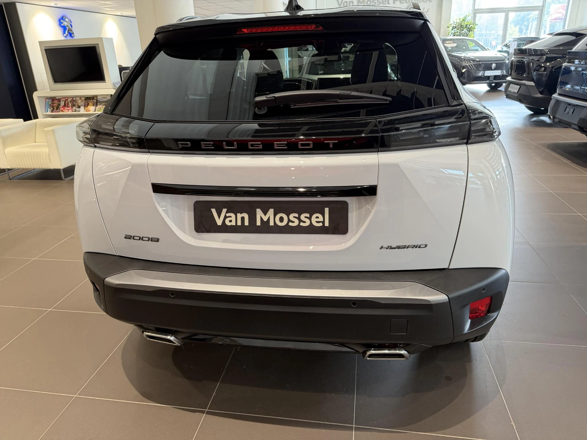 Peugeot-2008-image-2
