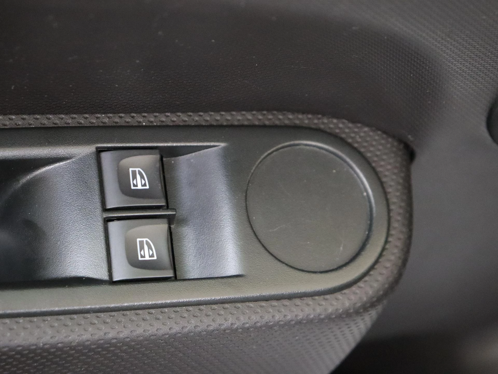 Renault-Twingo-image-24
