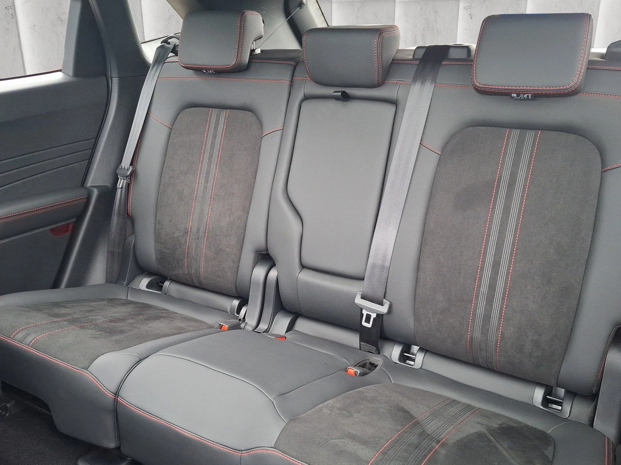 Ford Kuga ST-Line X*PANO*AHK*LED-MATRIX*360GRAD*ACC*NAVI*SOUND-SYS.