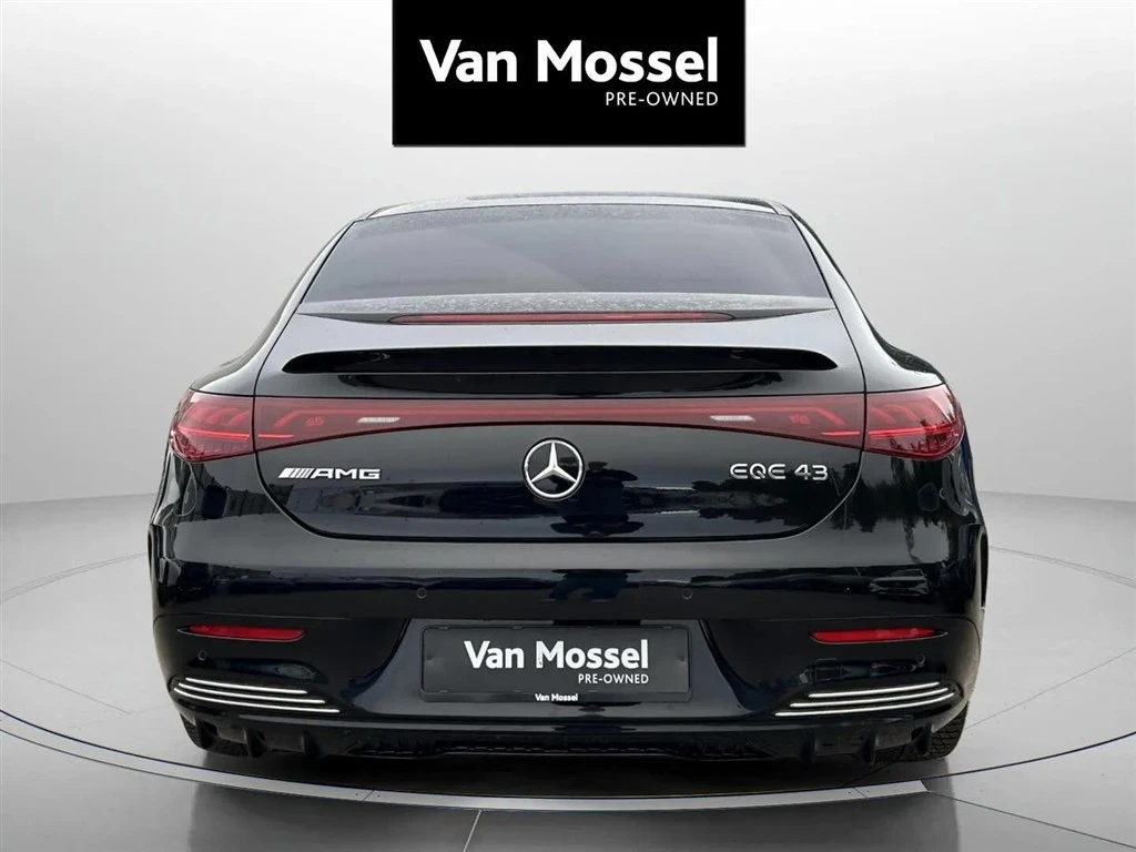 Mercedes-Benz-EQE-image-5