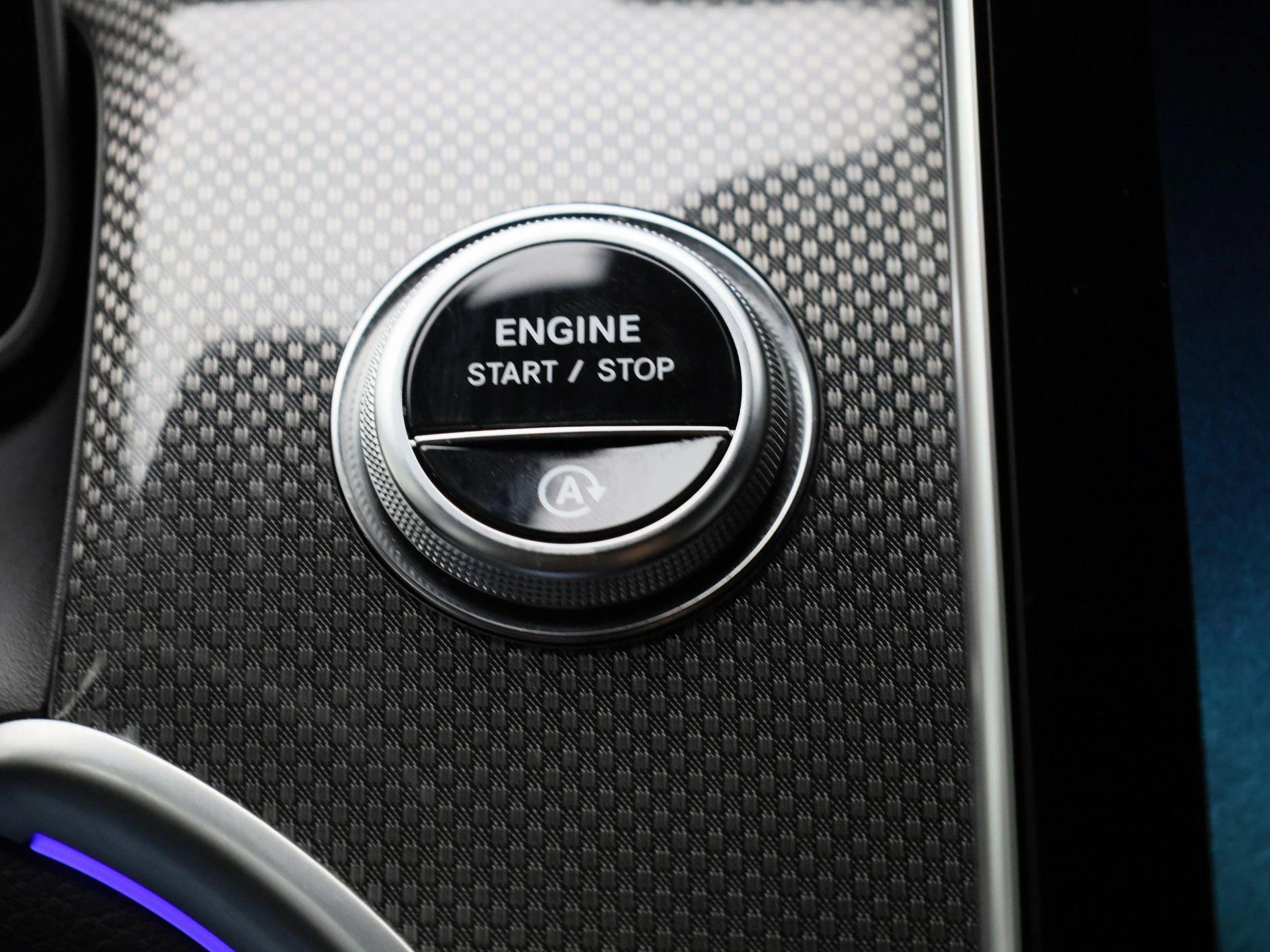 Mercedes-Benz-GLC-image-20