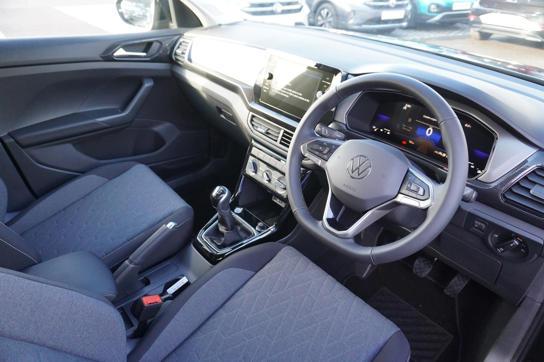 Volkswagen-T-Cross-image-5