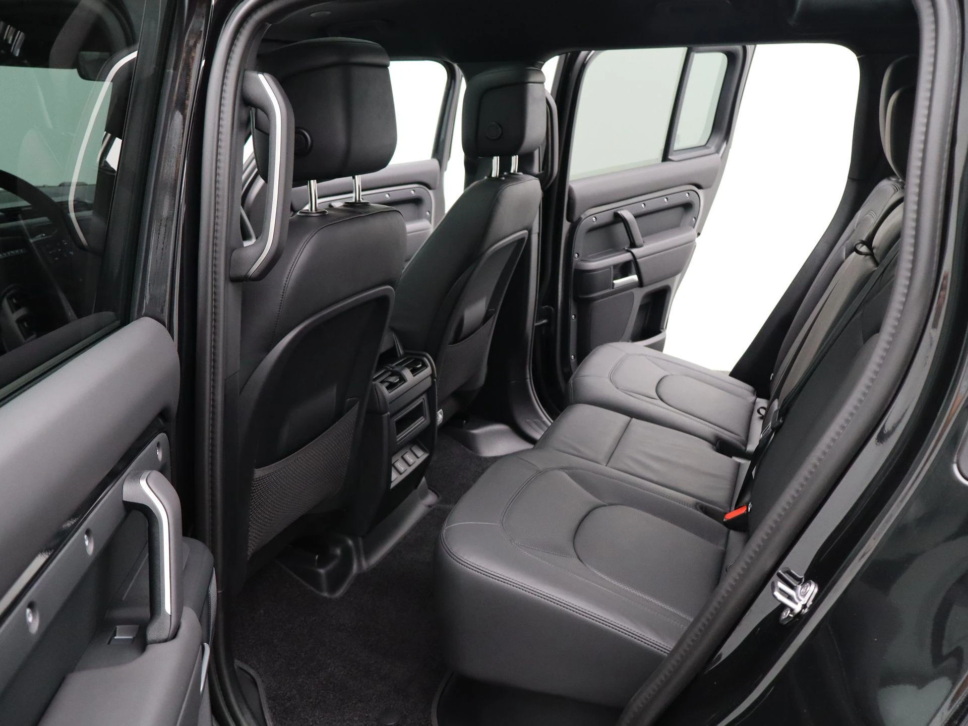 Land Rover Defender 110 2.0 P300e 110 X-Dynamic HSE