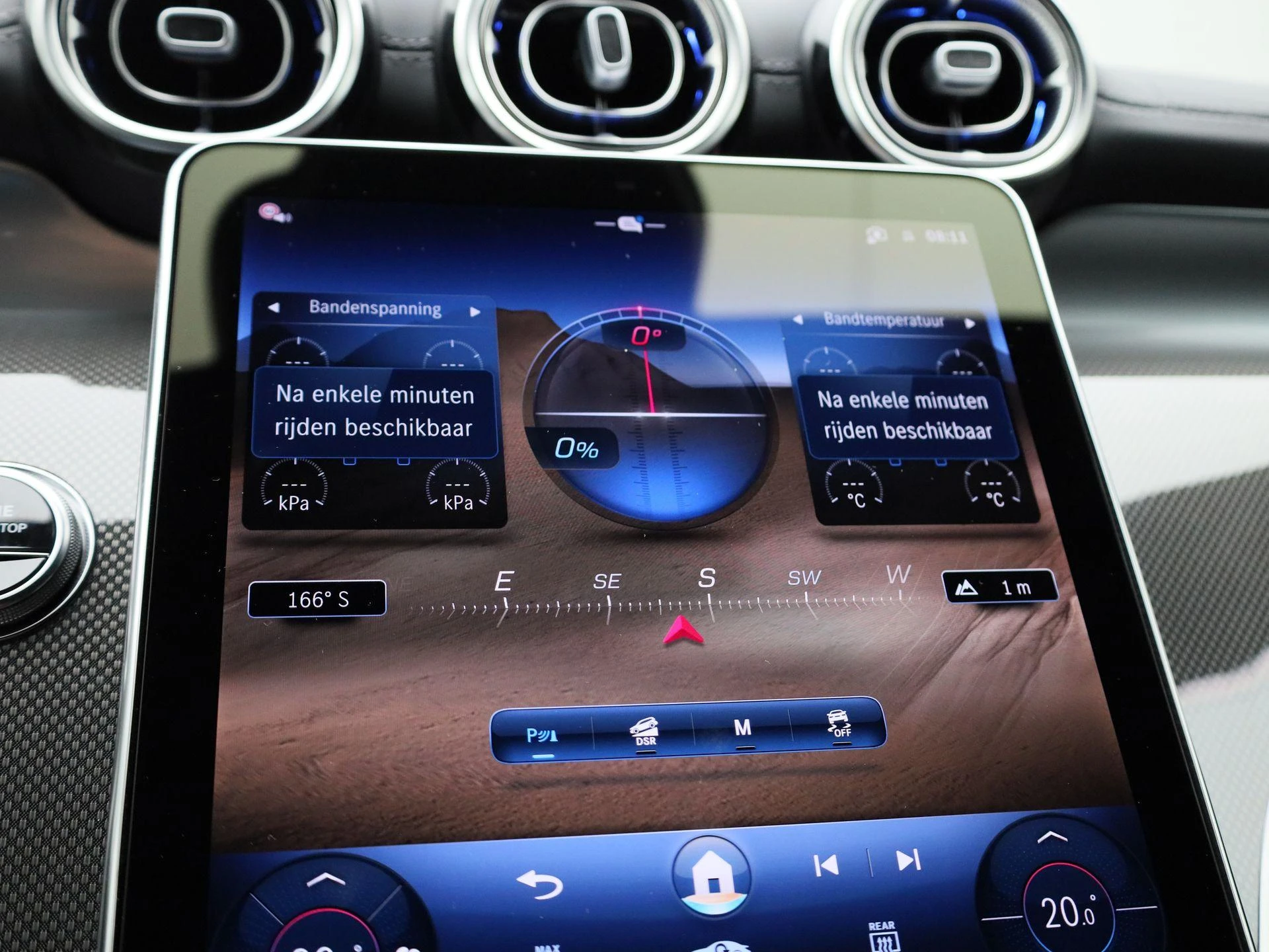 Mercedes-Benz-GLC-image-27
