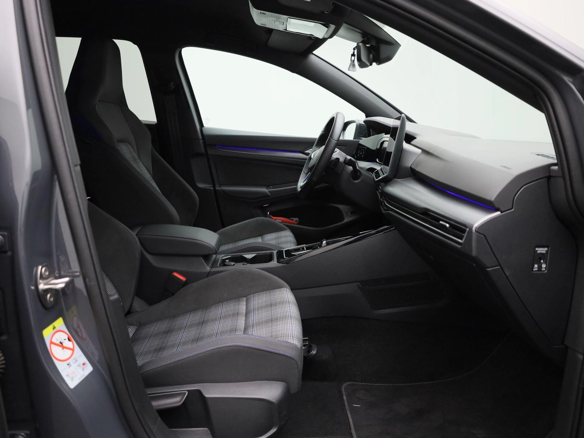 Volkswagen-Golf-image-41