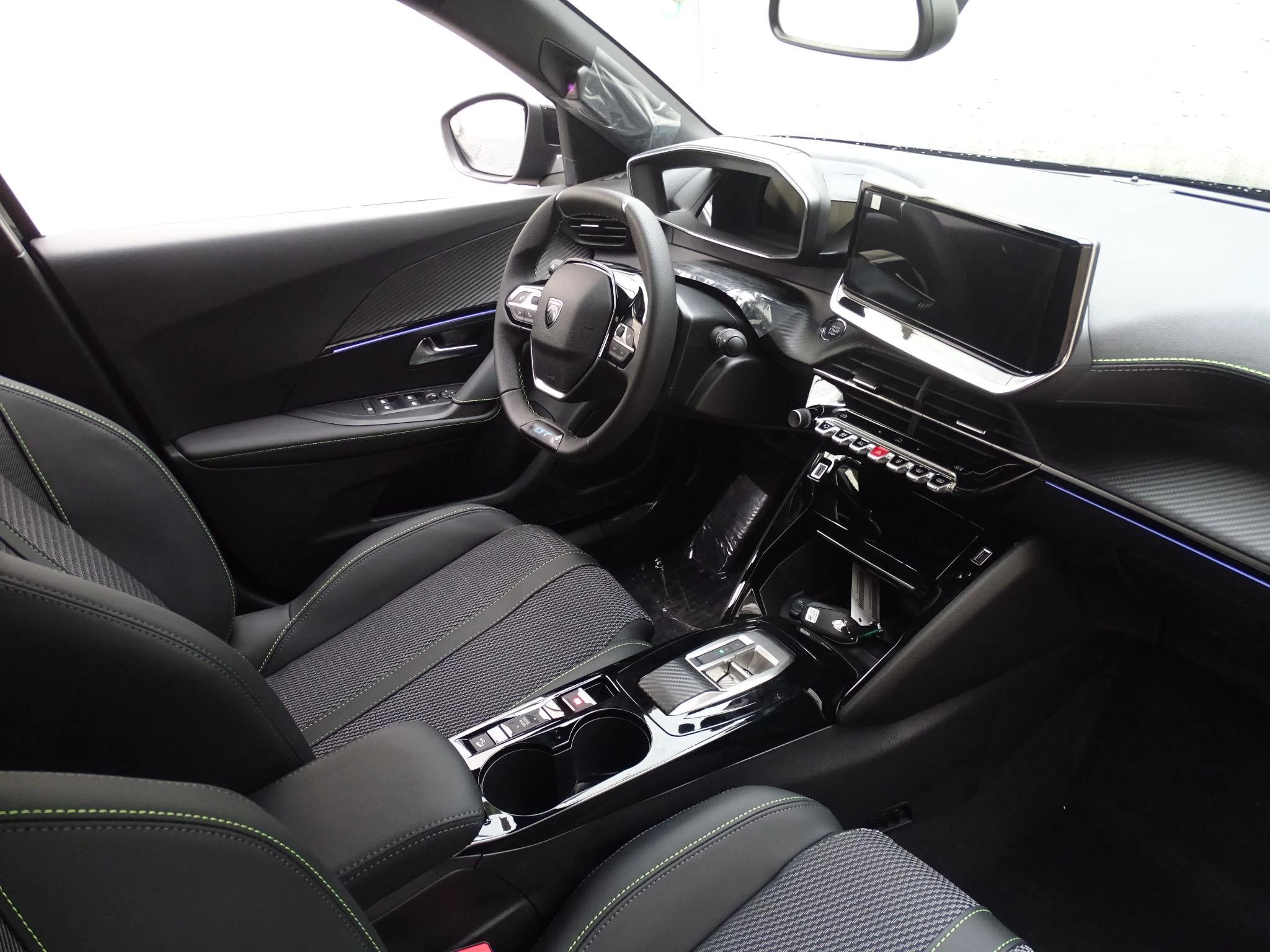 Peugeot-2008-image-13