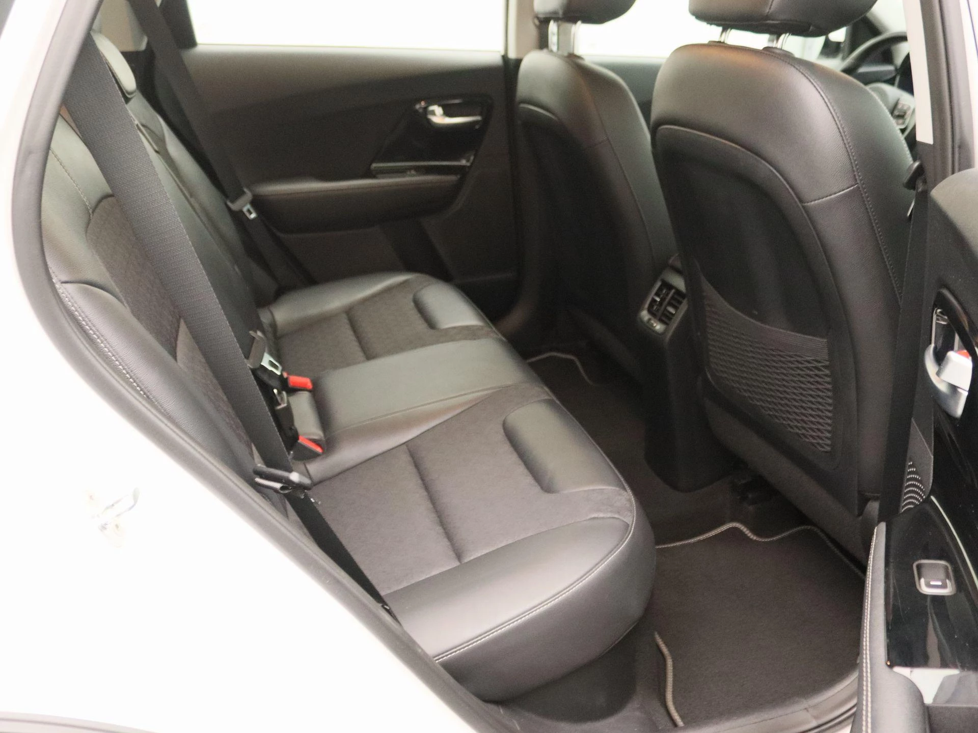 Kia-Niro-image-24
