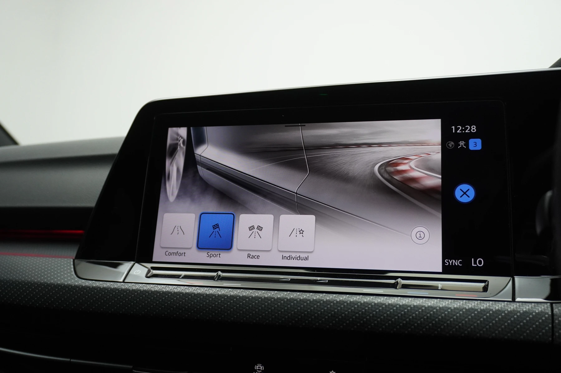 Volkswagen-Golf-image-33