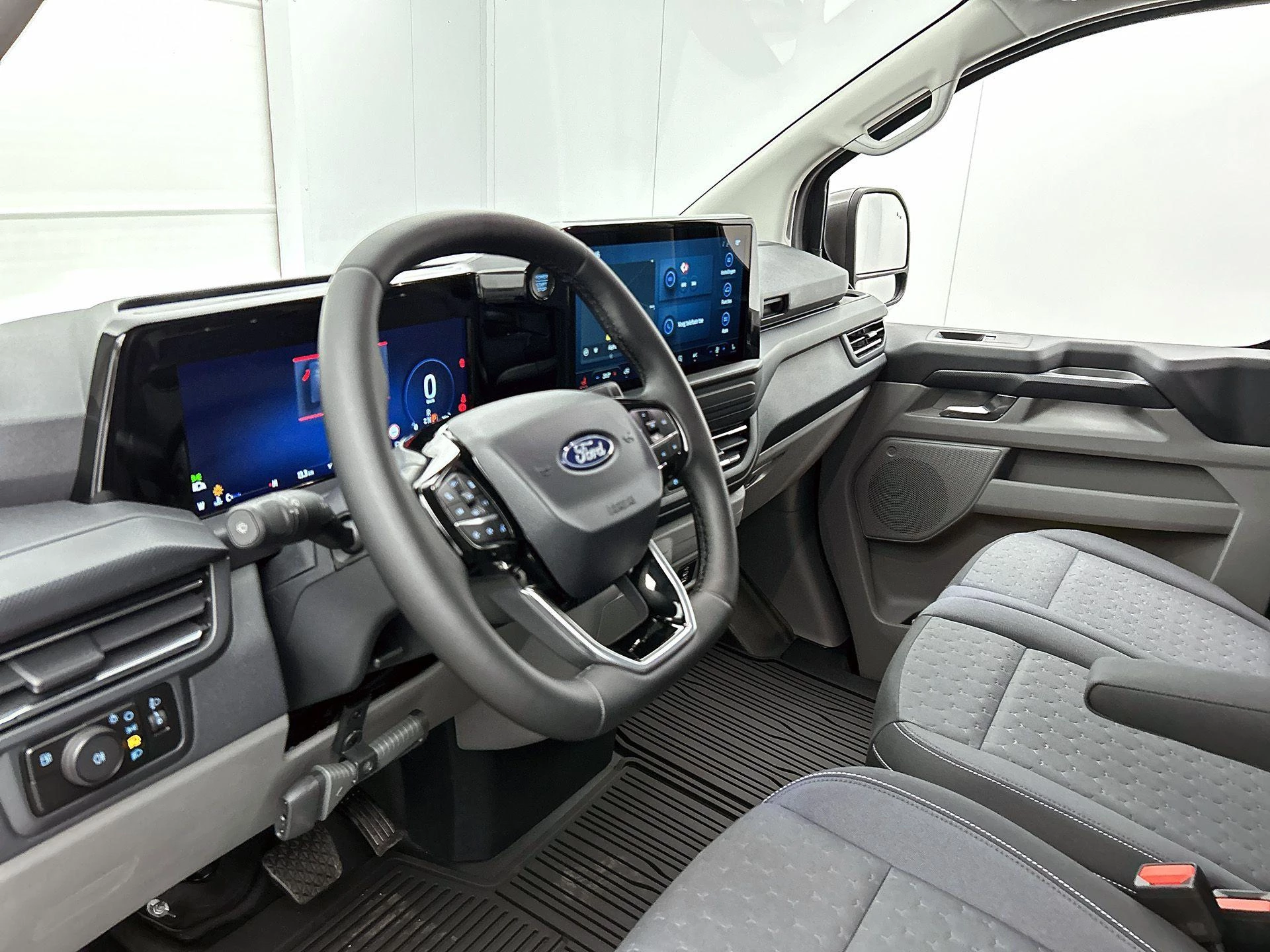Ford-Transit Custom-image-12