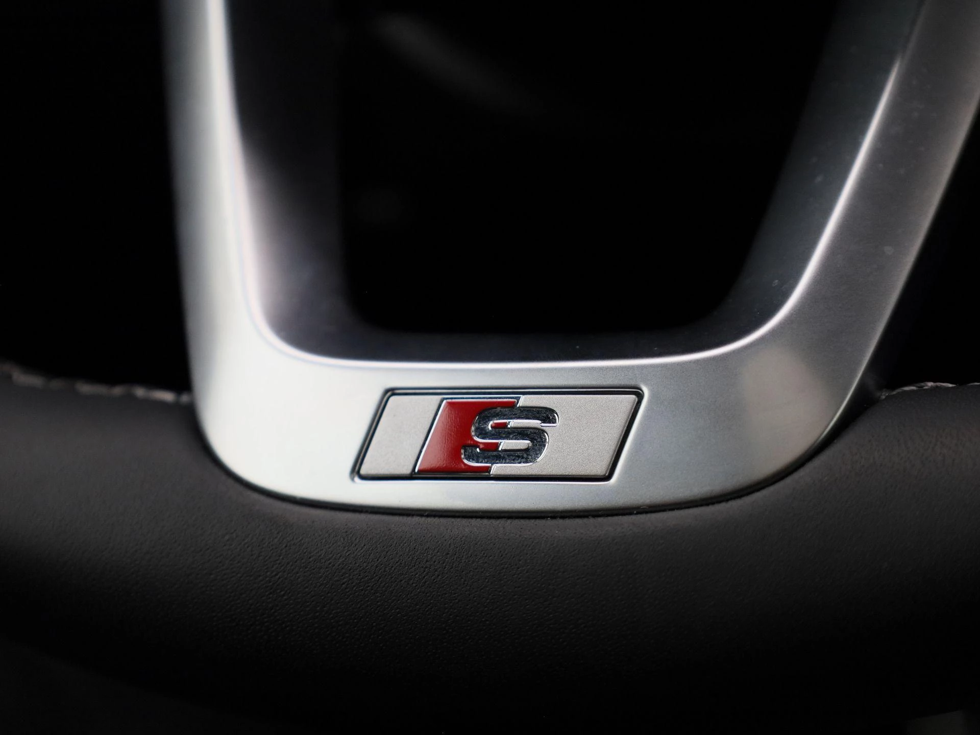 Audi A3 Sportback 45 TFSI e S edition Competition 272 PK