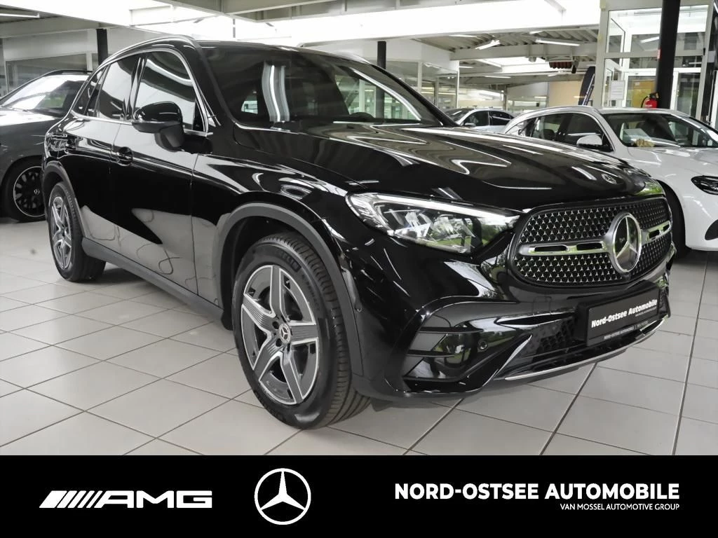 Mercedes-Benz GLC 300 d AMG 4M AHK DISTRONIC MBUX SHZ KEYLESS AMG LineX254 GLC 300 d AMG 4M AHK DISTRONIC MBUX SHZ KEYLESS AMG Line