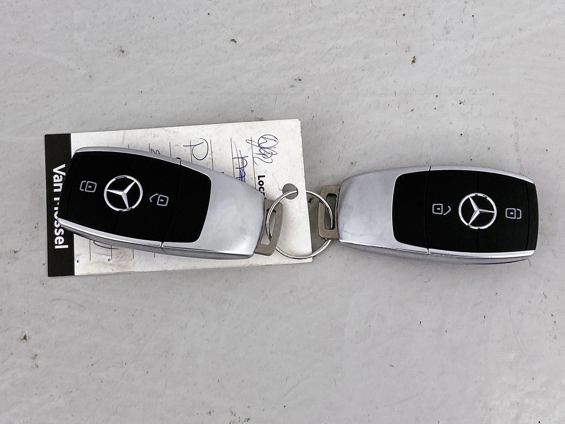Mercedes-Benz-CLA-image-35