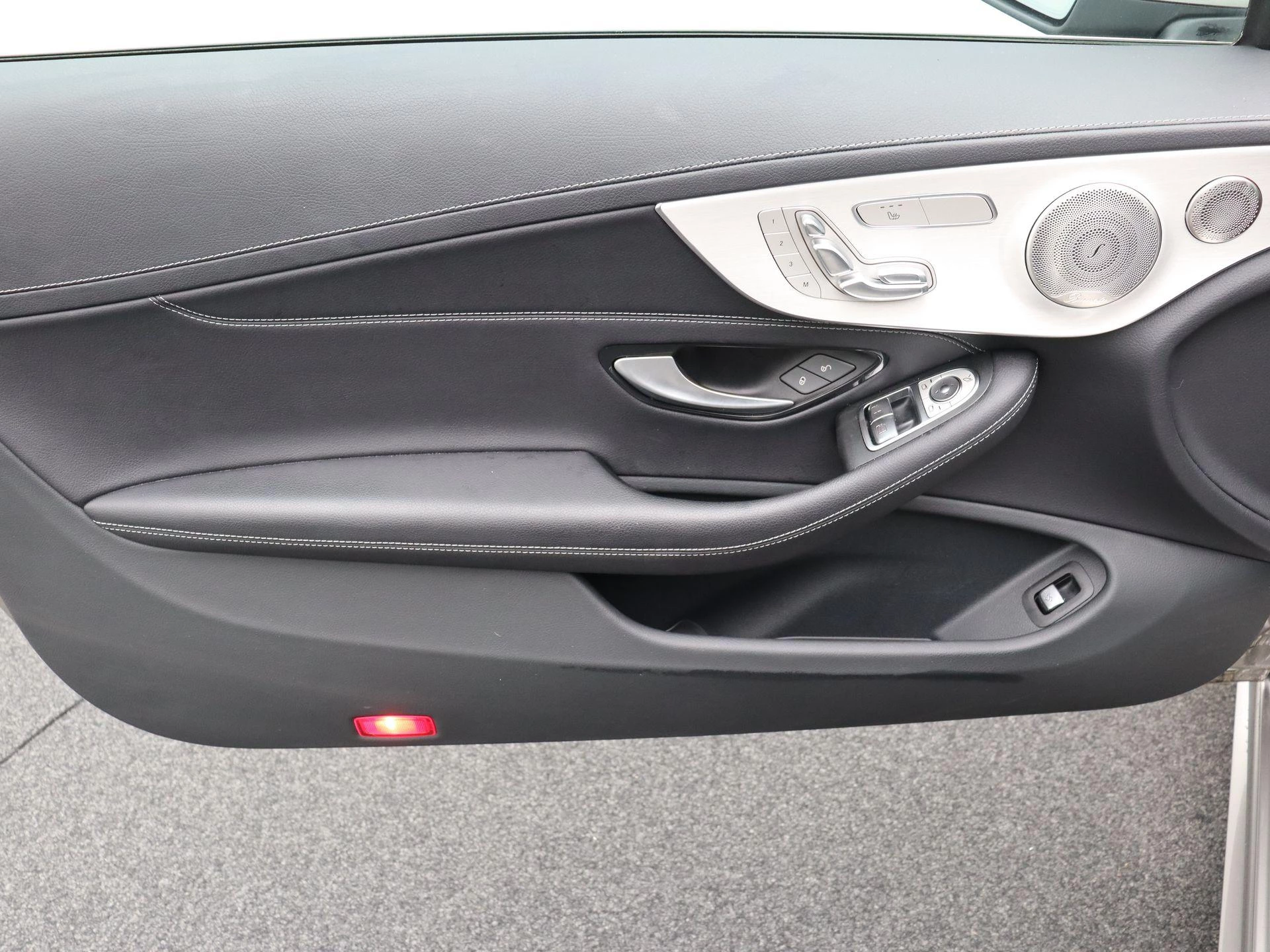 Mercedes-Benz C-Klasse 300 AMG LINE Coupé + 258 PK + PANO DAK + BURMESTER + TREKHAAK +