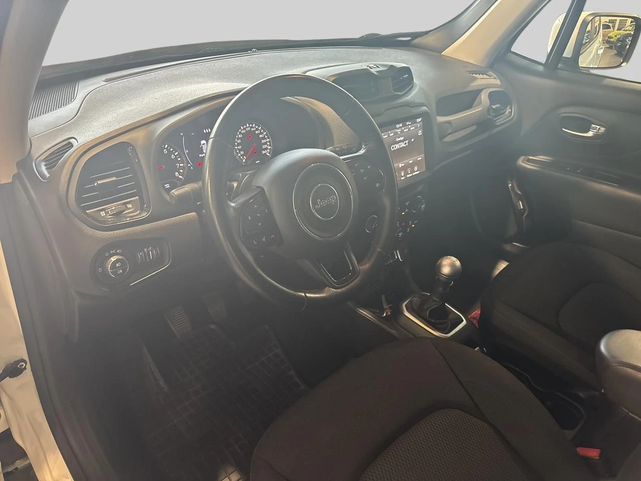 Jeep-Renegade-image-8