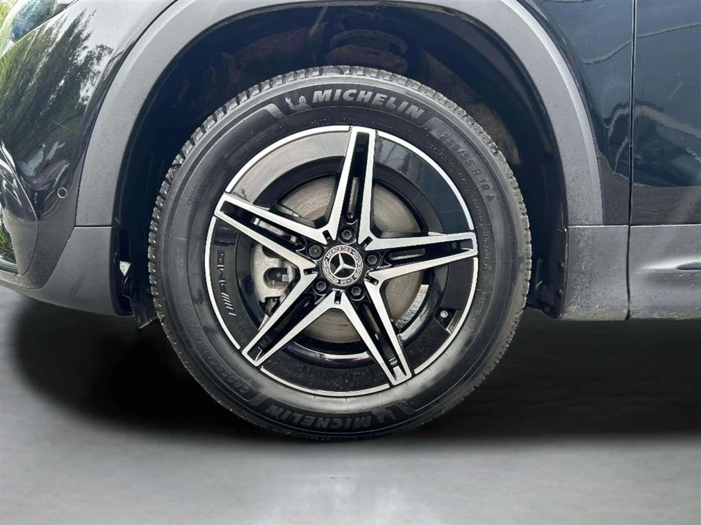 Mercedes-Benz-EQB-image-8